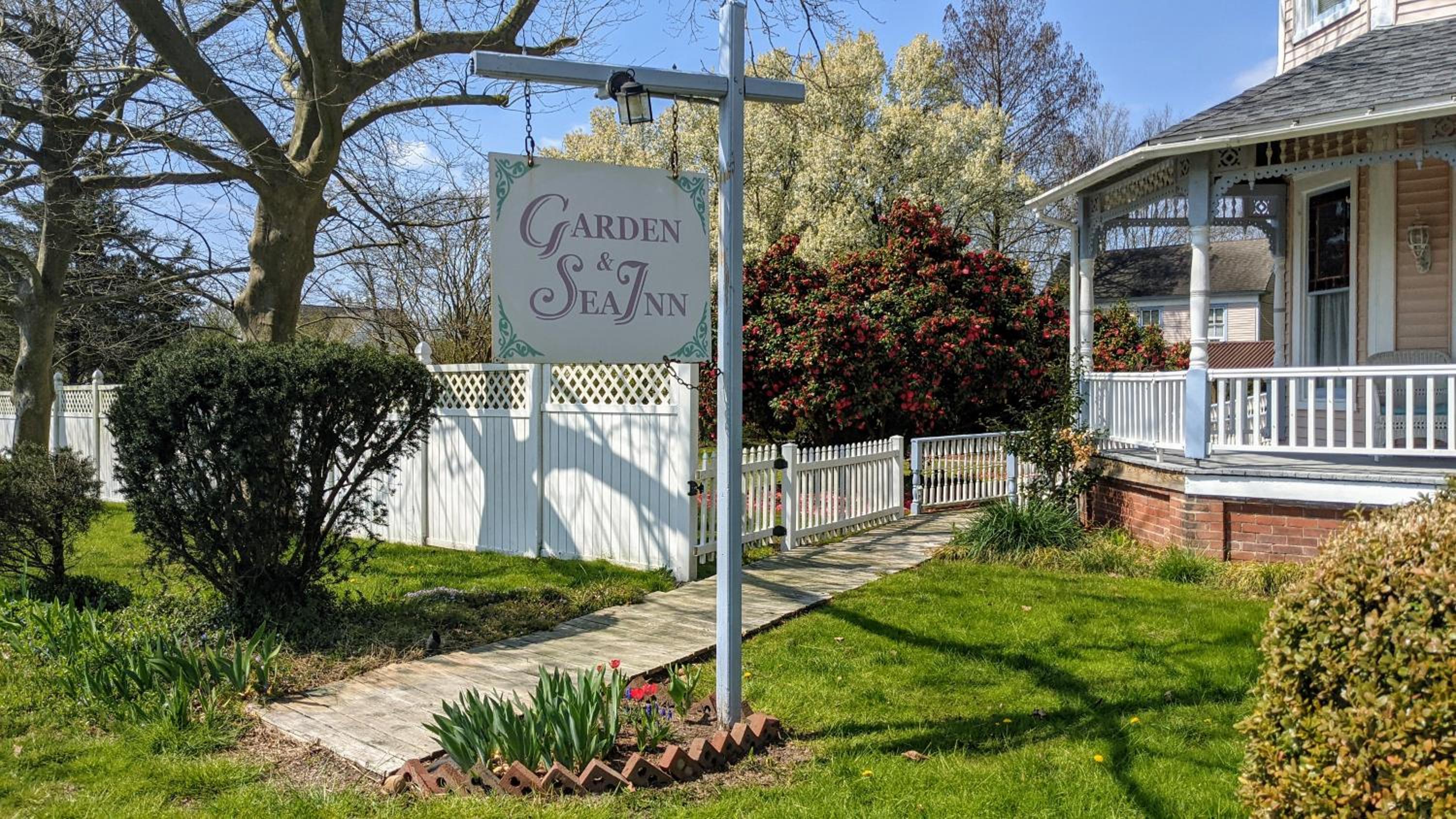 Garden and Sea Inn view 4