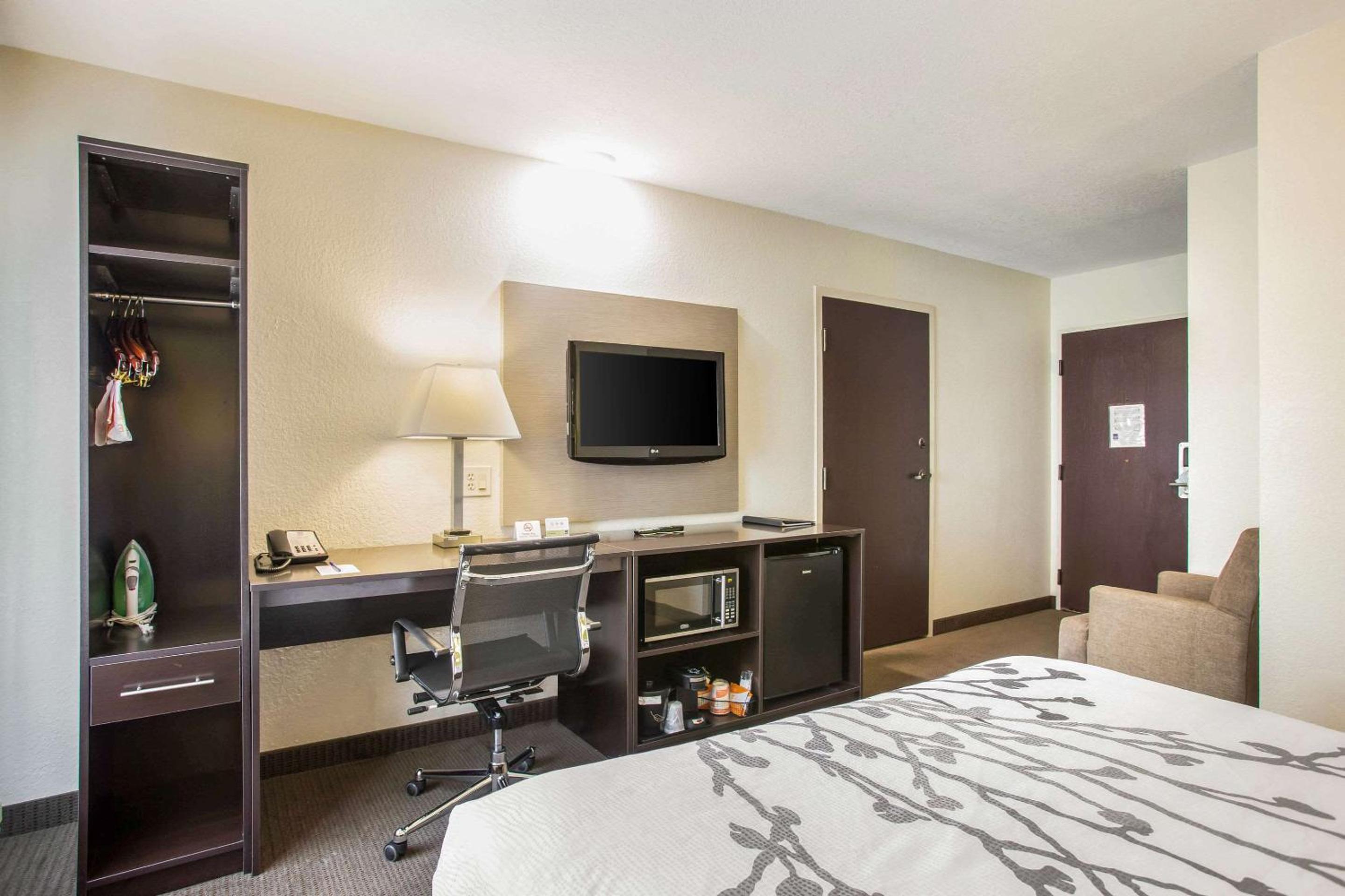Kansas City Vacations - Sleep Inn Kansas City International Airport - Property Image 14