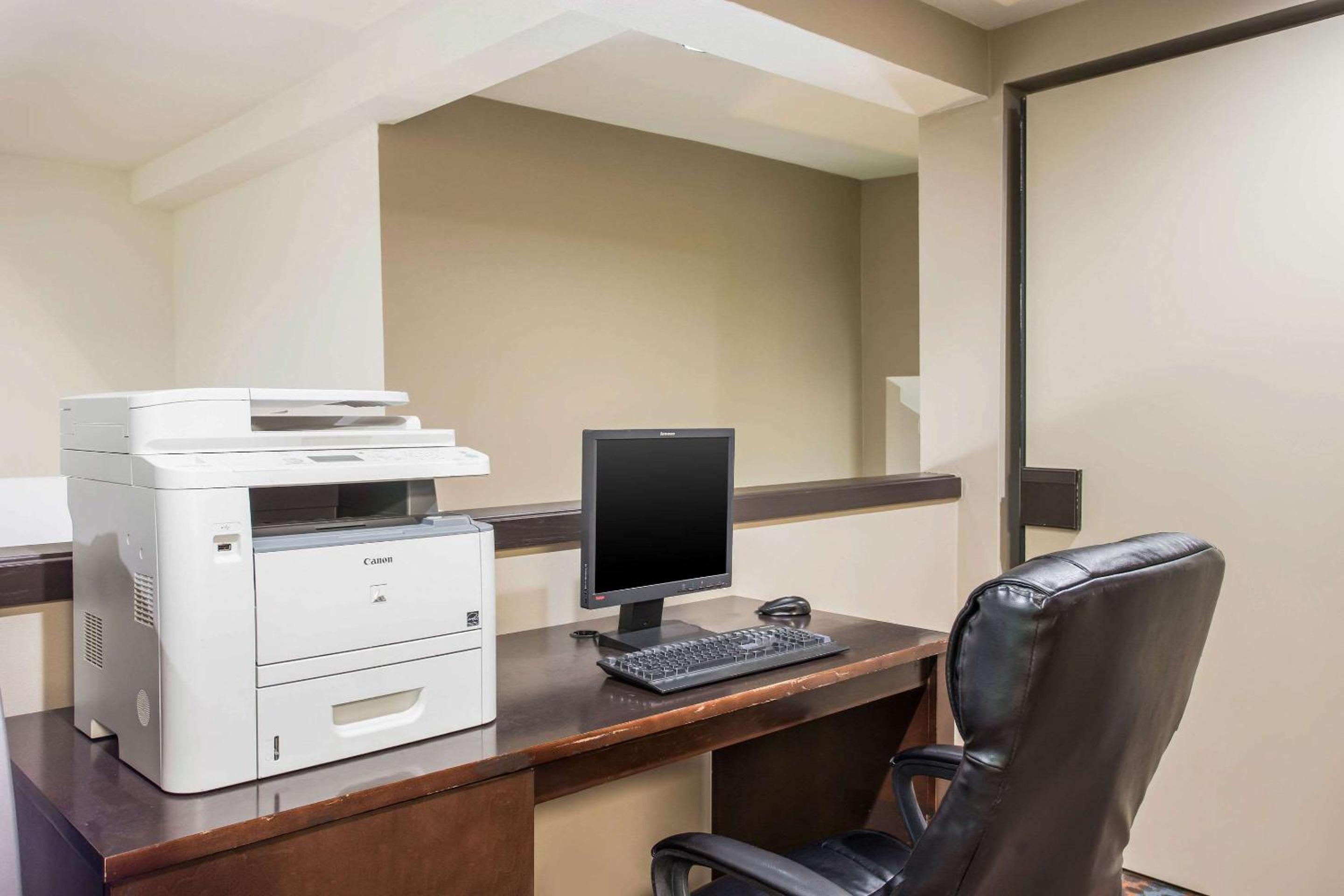 Kansas City Vacations - Sleep Inn Kansas City International Airport - Property Image 2
