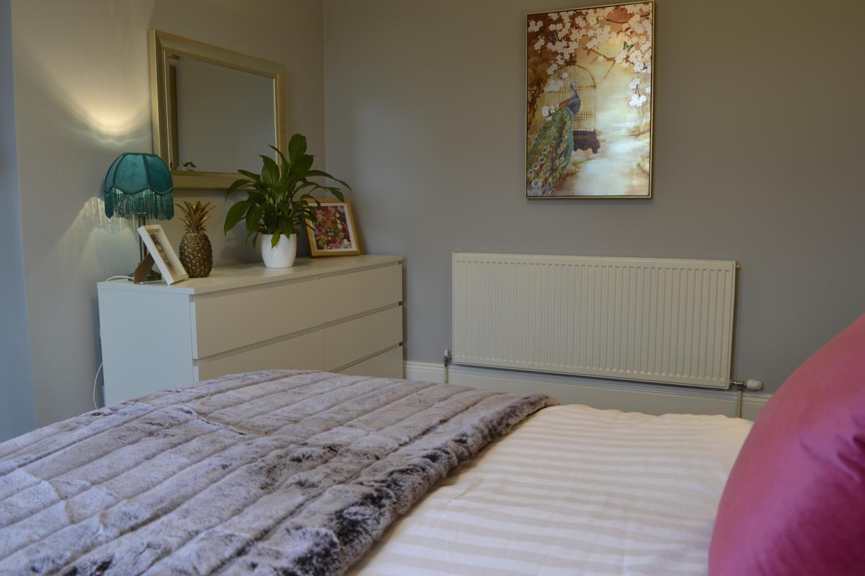 Stunning Period Townhouse with Garden, Walking Distance to Town, photo 27