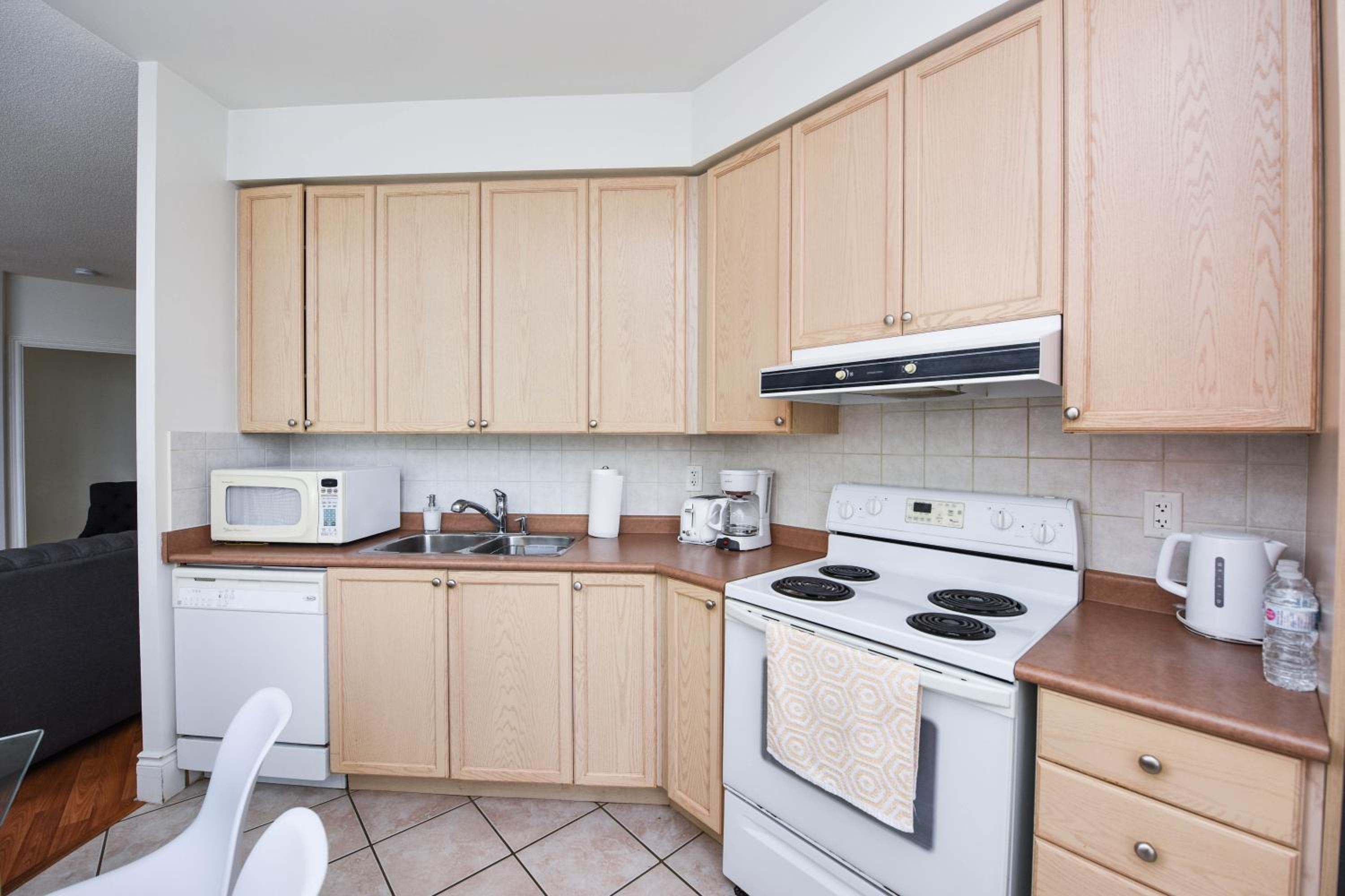 PlanURstay - Amazing 2BR & 2BTH - Near Square One Mall