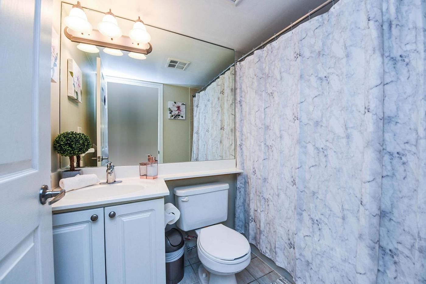 PlanURstay - Amazing 2BR & 2BTH - Near Square One Mall