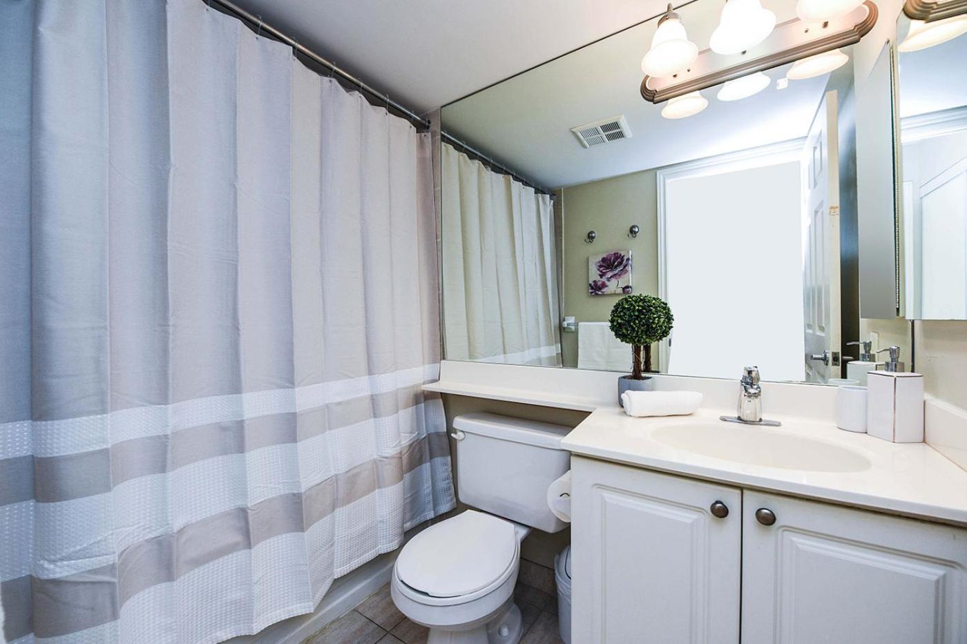 PlanURstay - Amazing 2BR & 2BTH - Near Square One Mall