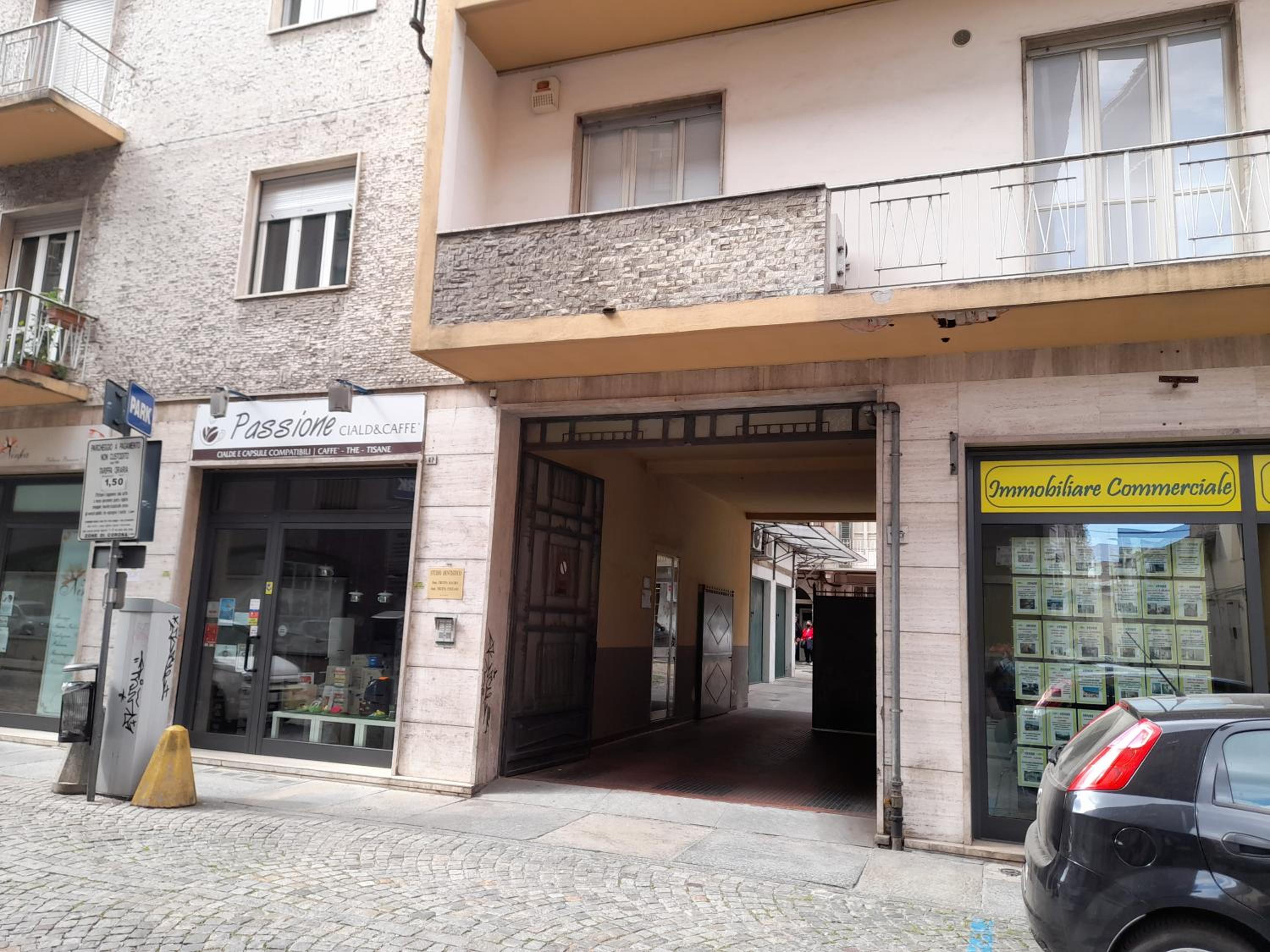 Appartamento Centrale con garage view 2