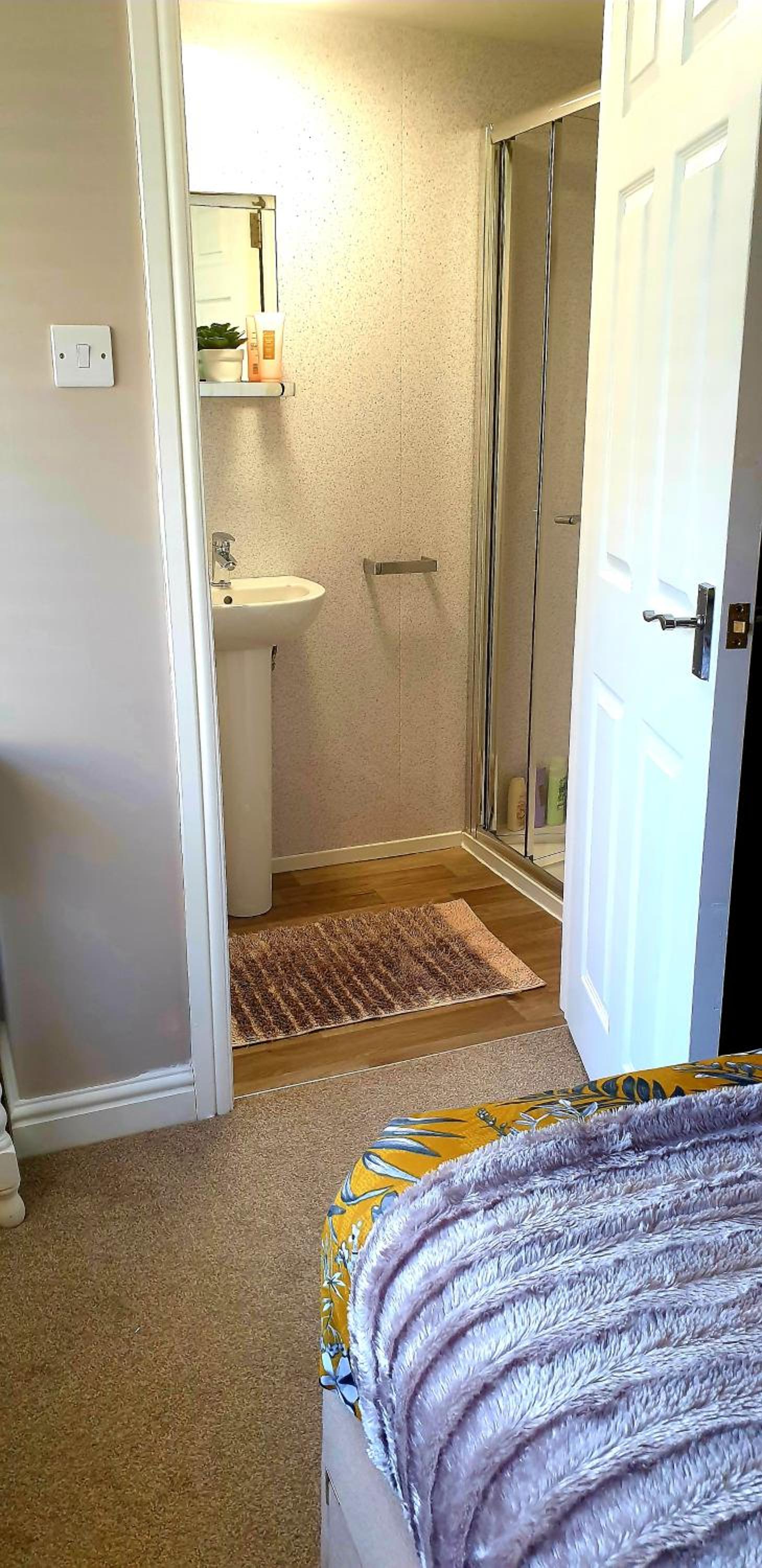 Boutique Ensuite Studios