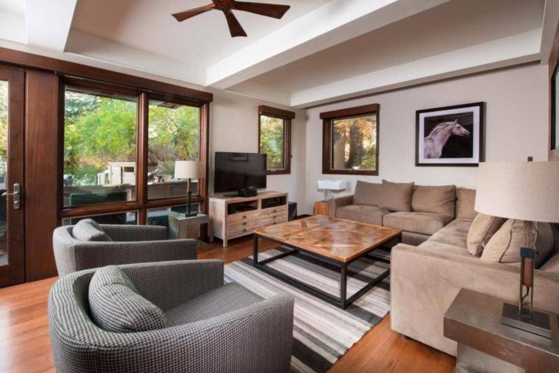Downtown Aspen Condominiums view 5