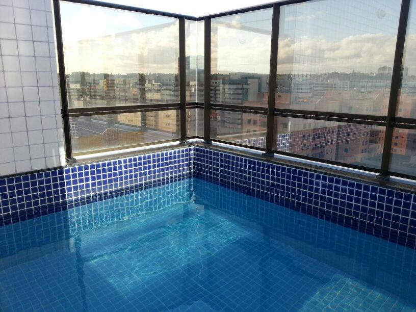 Apt 2 quartos acomoda 04 pessoas a 450 metros da praia de Jatiúca view 5