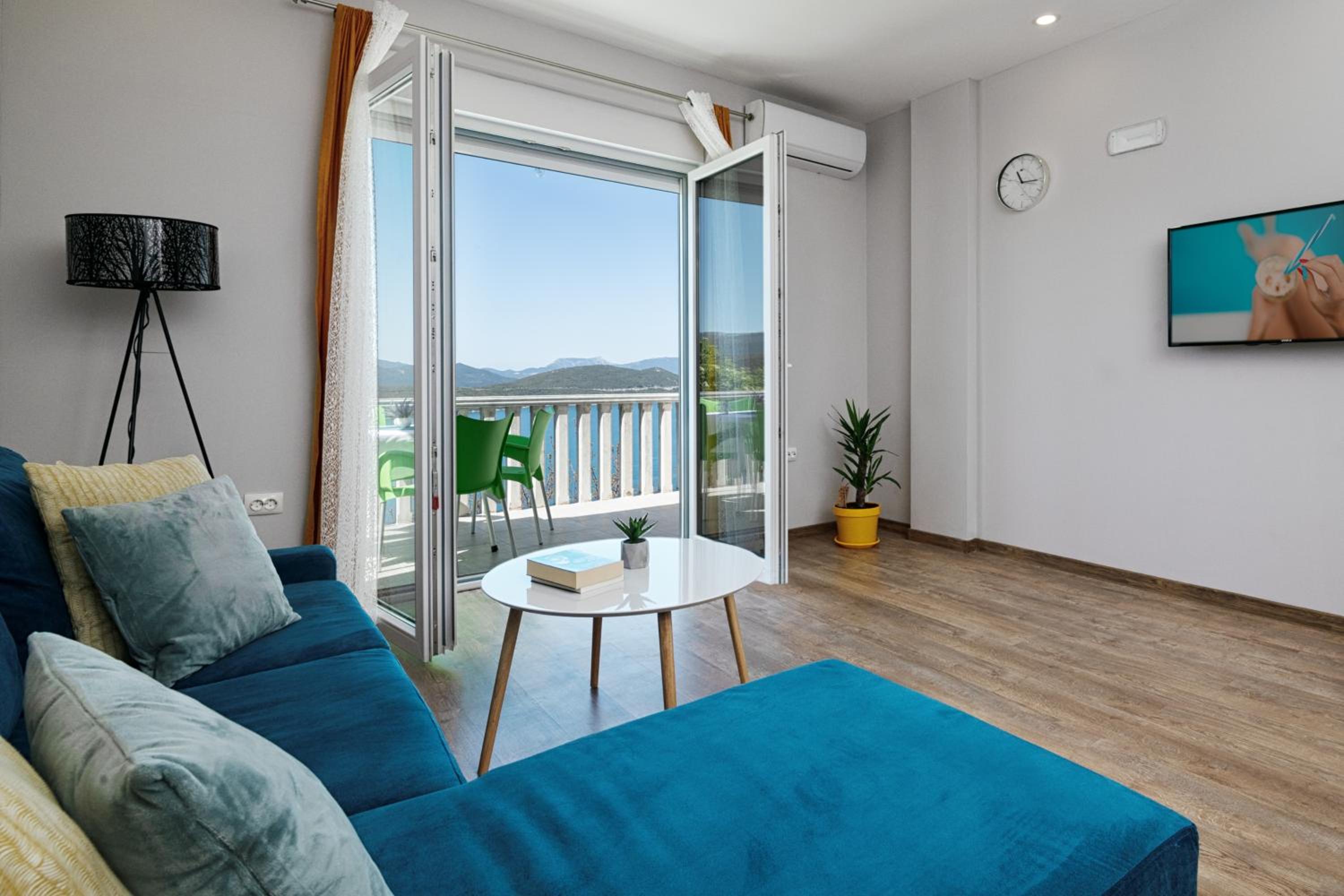 Apartments Leona