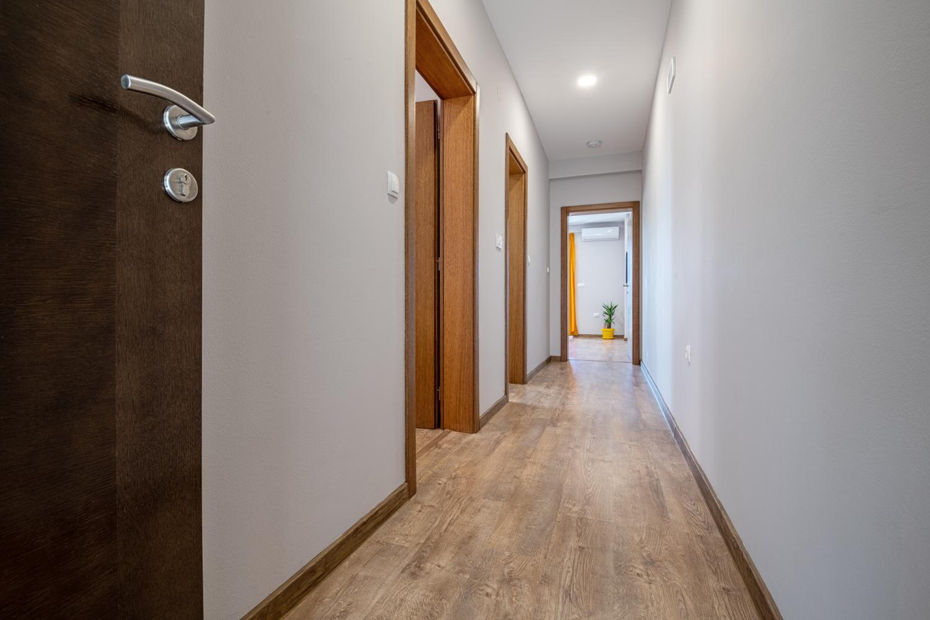 Apartments Leona