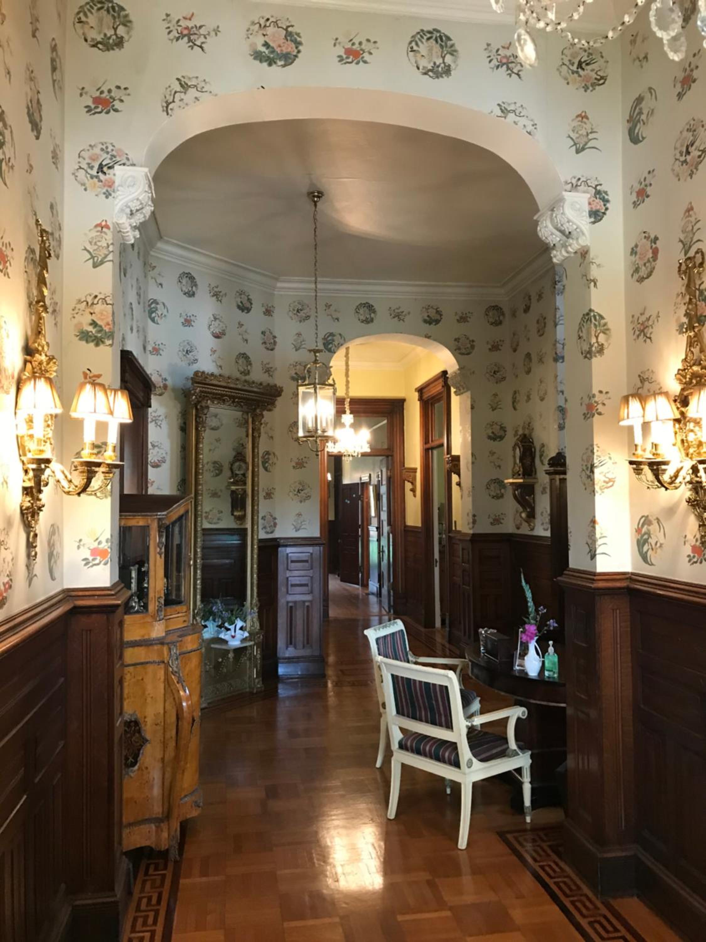 Burke Mansion