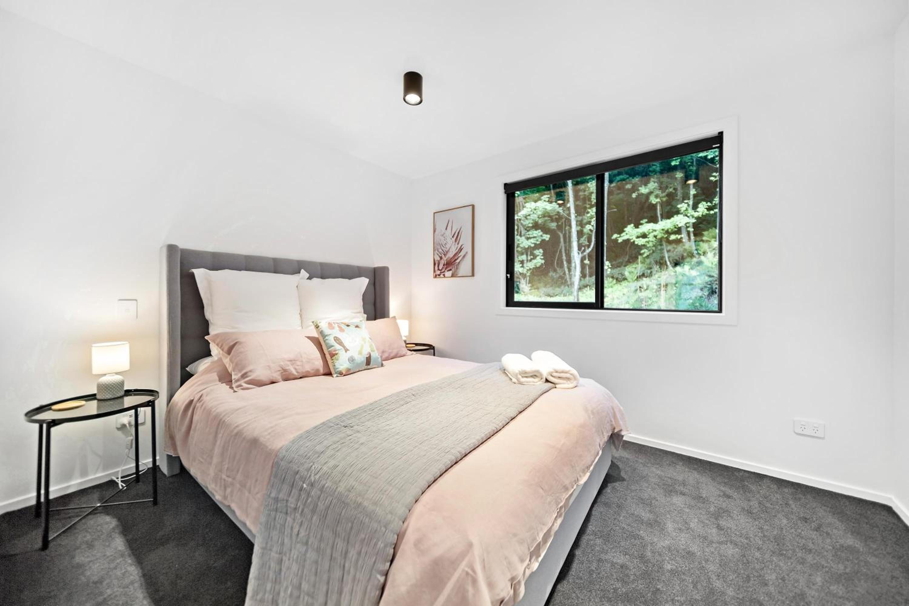 Stylish Brand New Apartment - 7 Minute walk to Town view 2