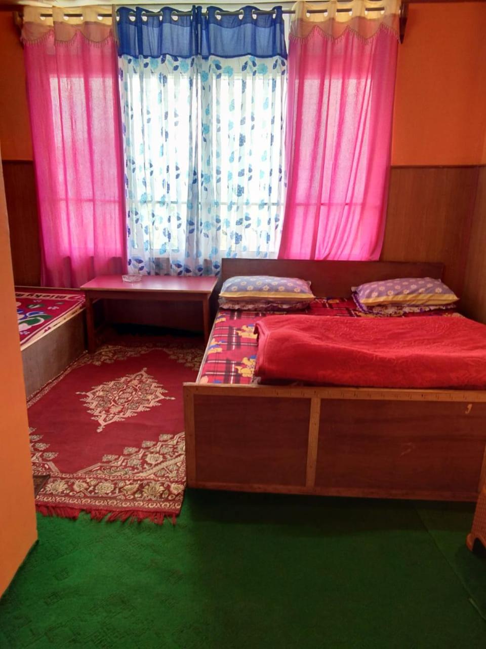 Photo 12