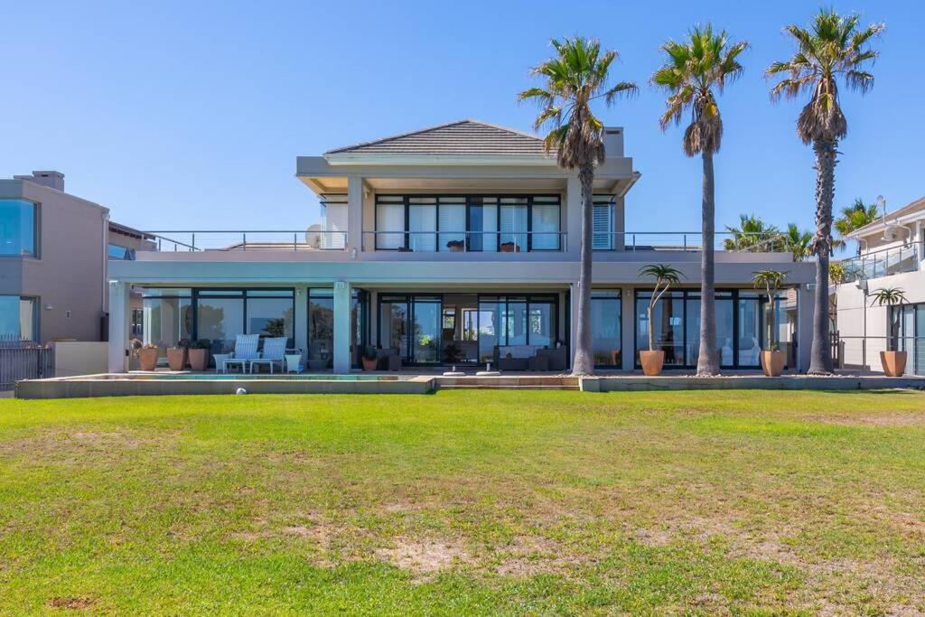 Villa Paradis - ocean front with views to behold! view 2