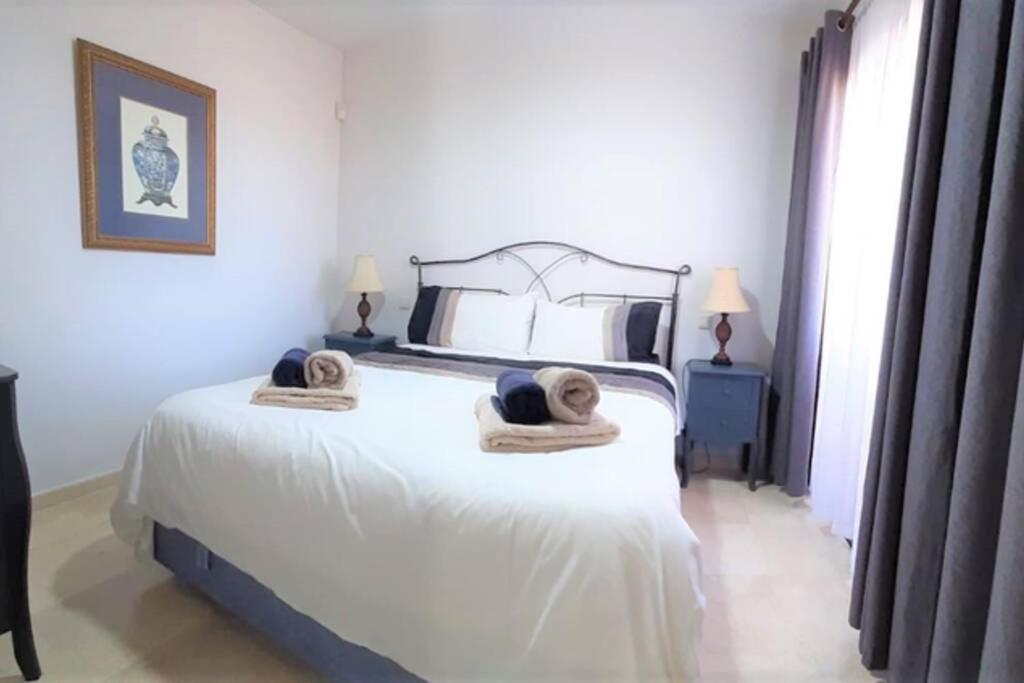 Lovely and luxury apartament in front of the beach view 4