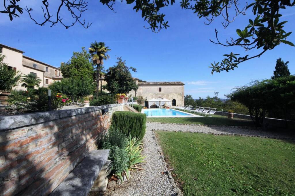 Pasqui Villas La Consuma villa storica in paese con vista pscina WiFi view 5
