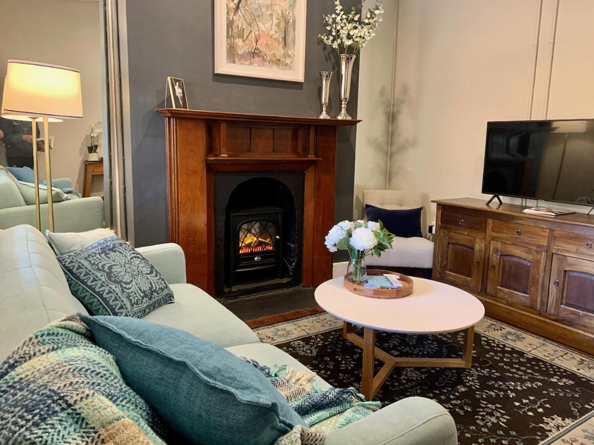Warders Cottage: Iconic Cottage in the Heart of Freo