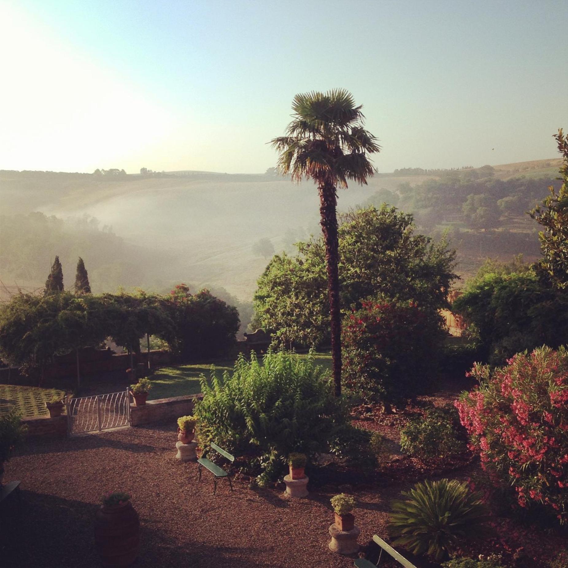Pasqui Villas La Consuma villa storica in paese con vista pscina WiFi view 2