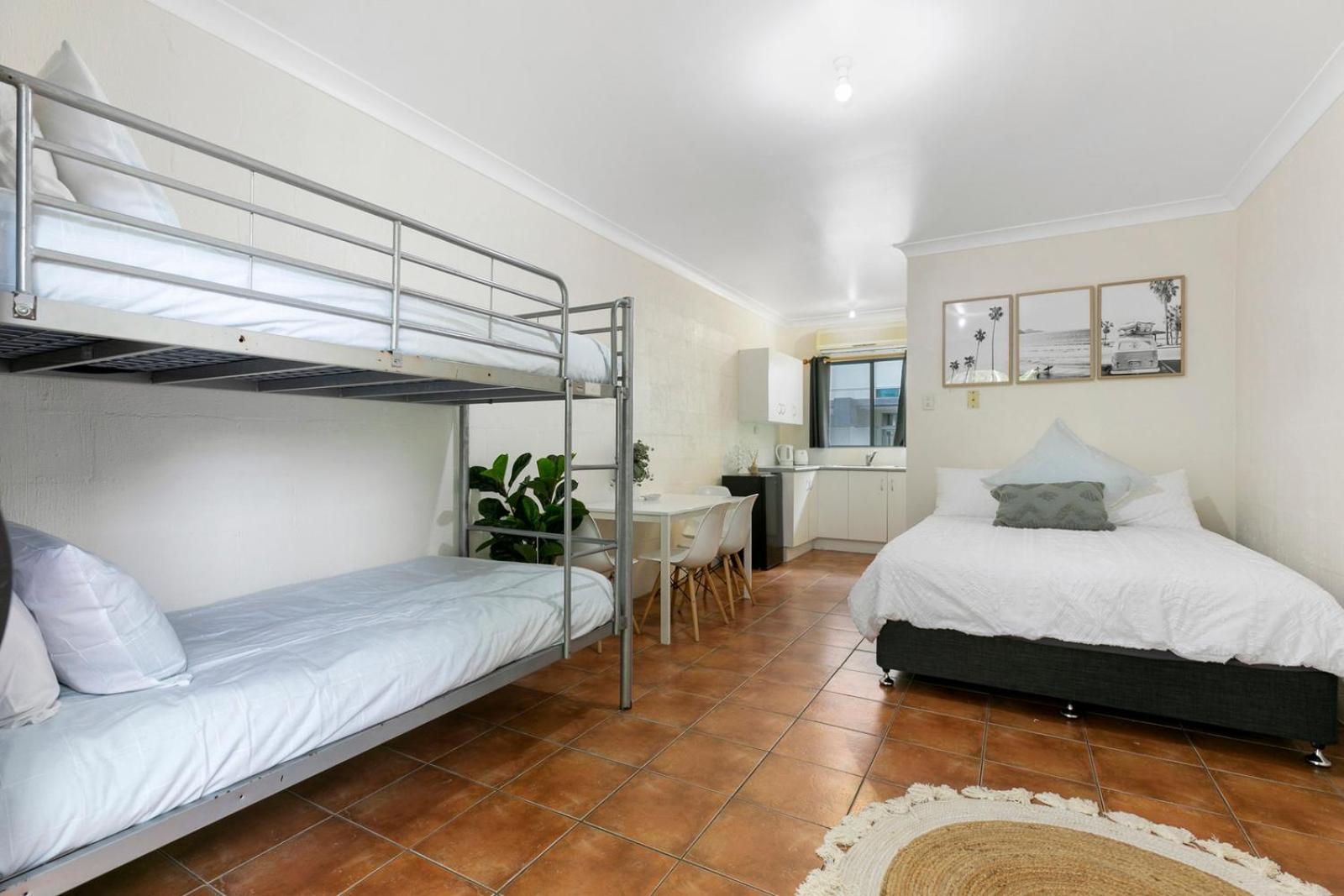 Photo 32