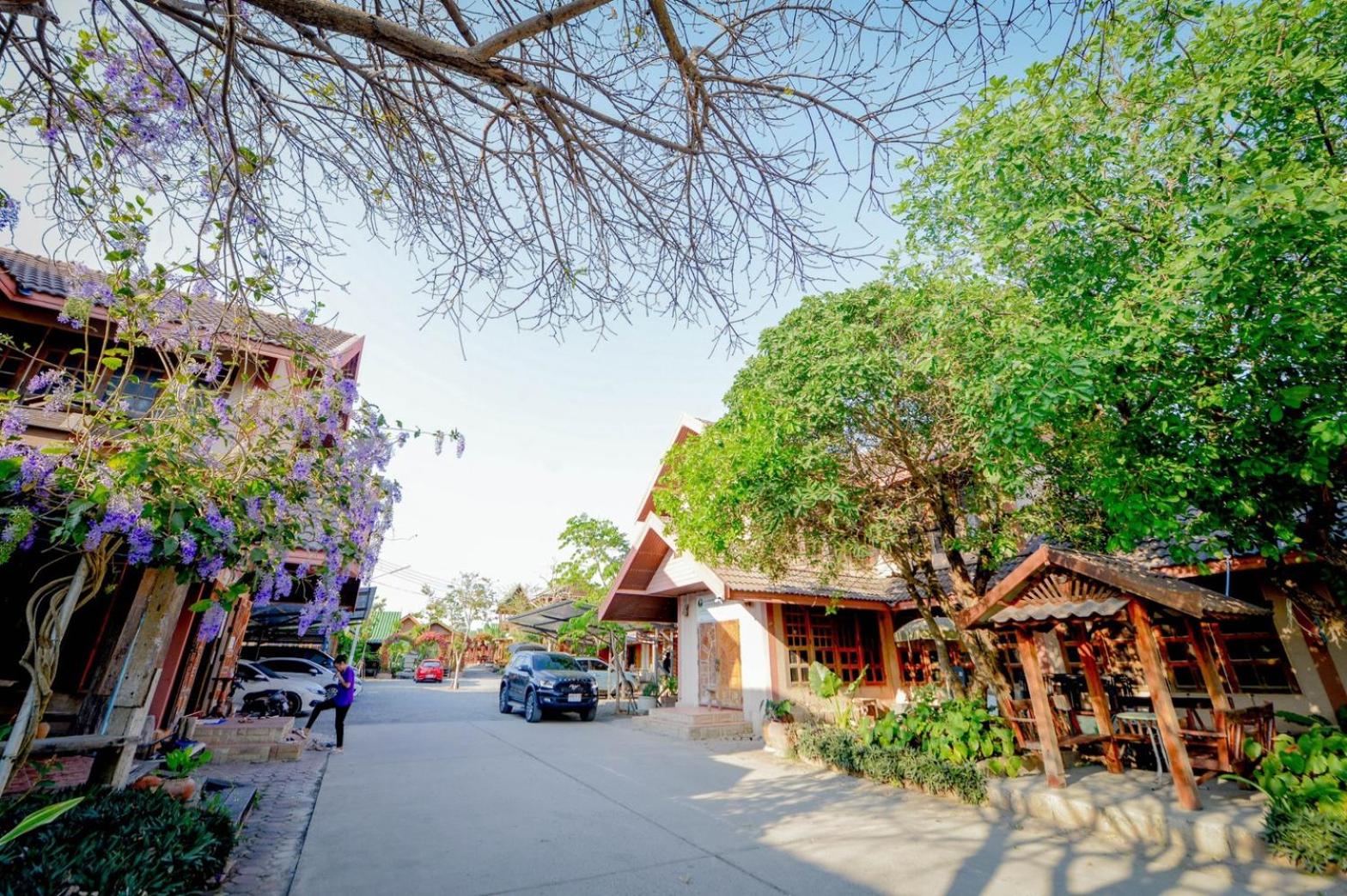 MRK Resort & Massage
