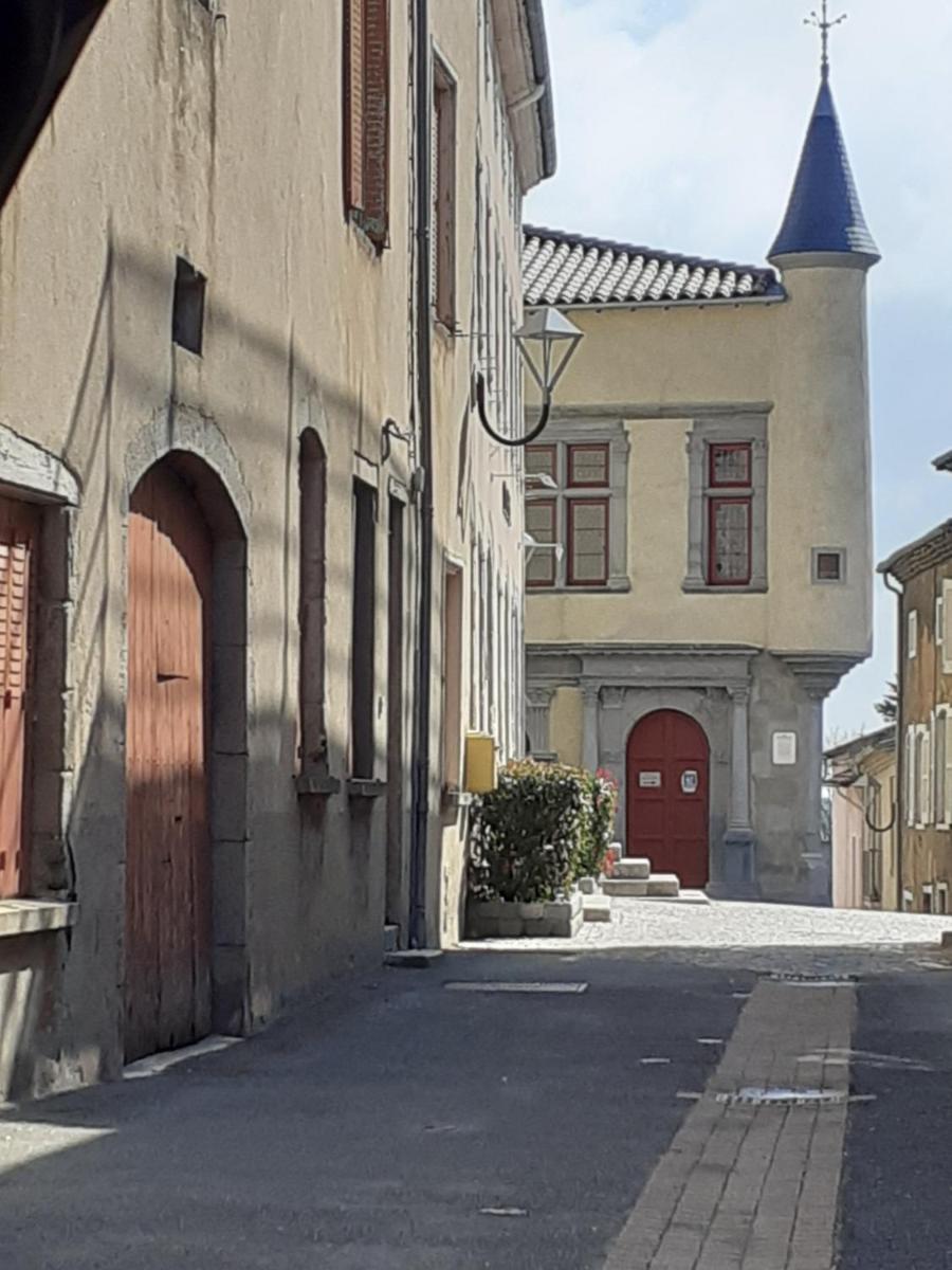 Photo 33