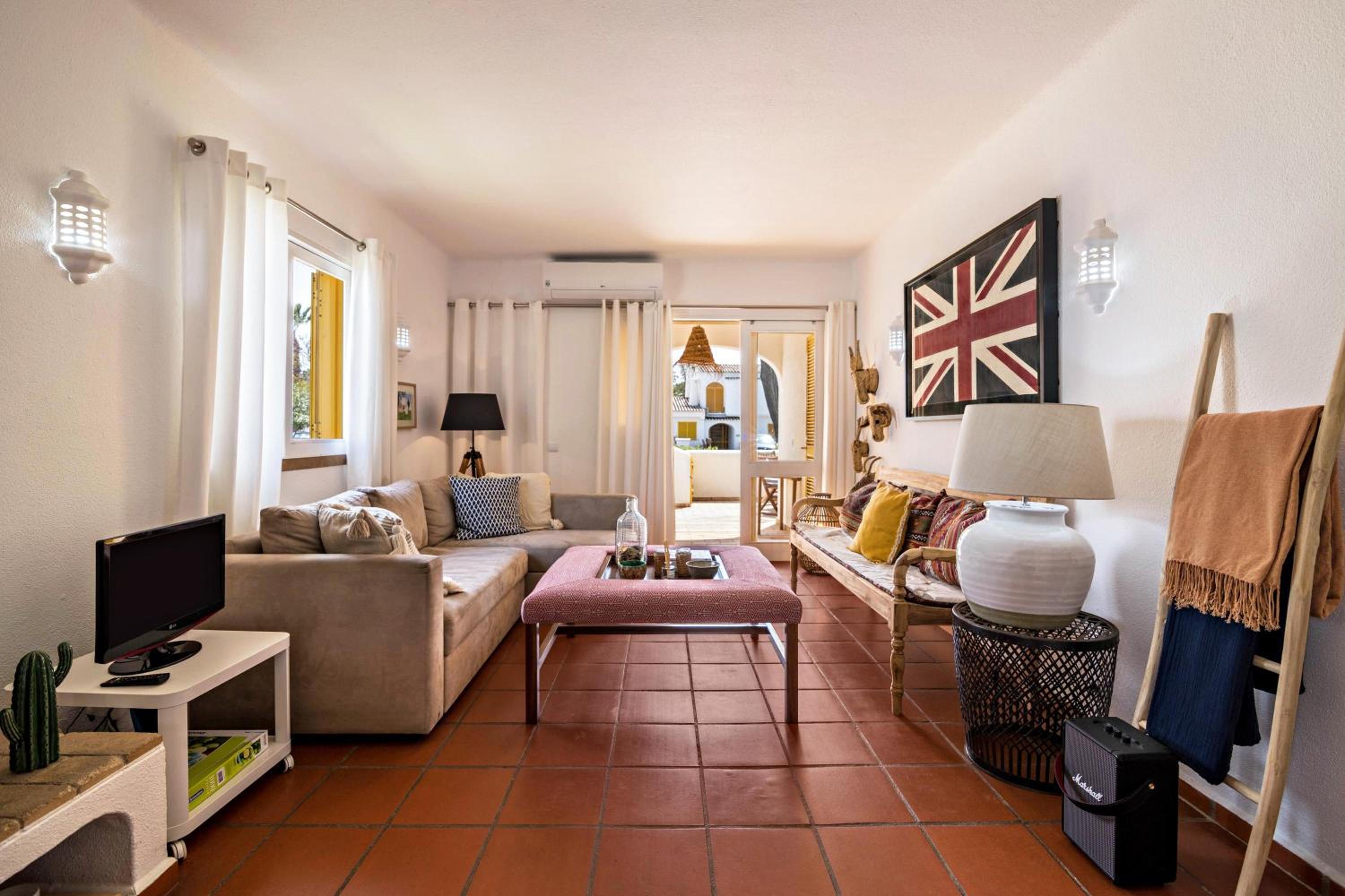 Casa O12 view 3