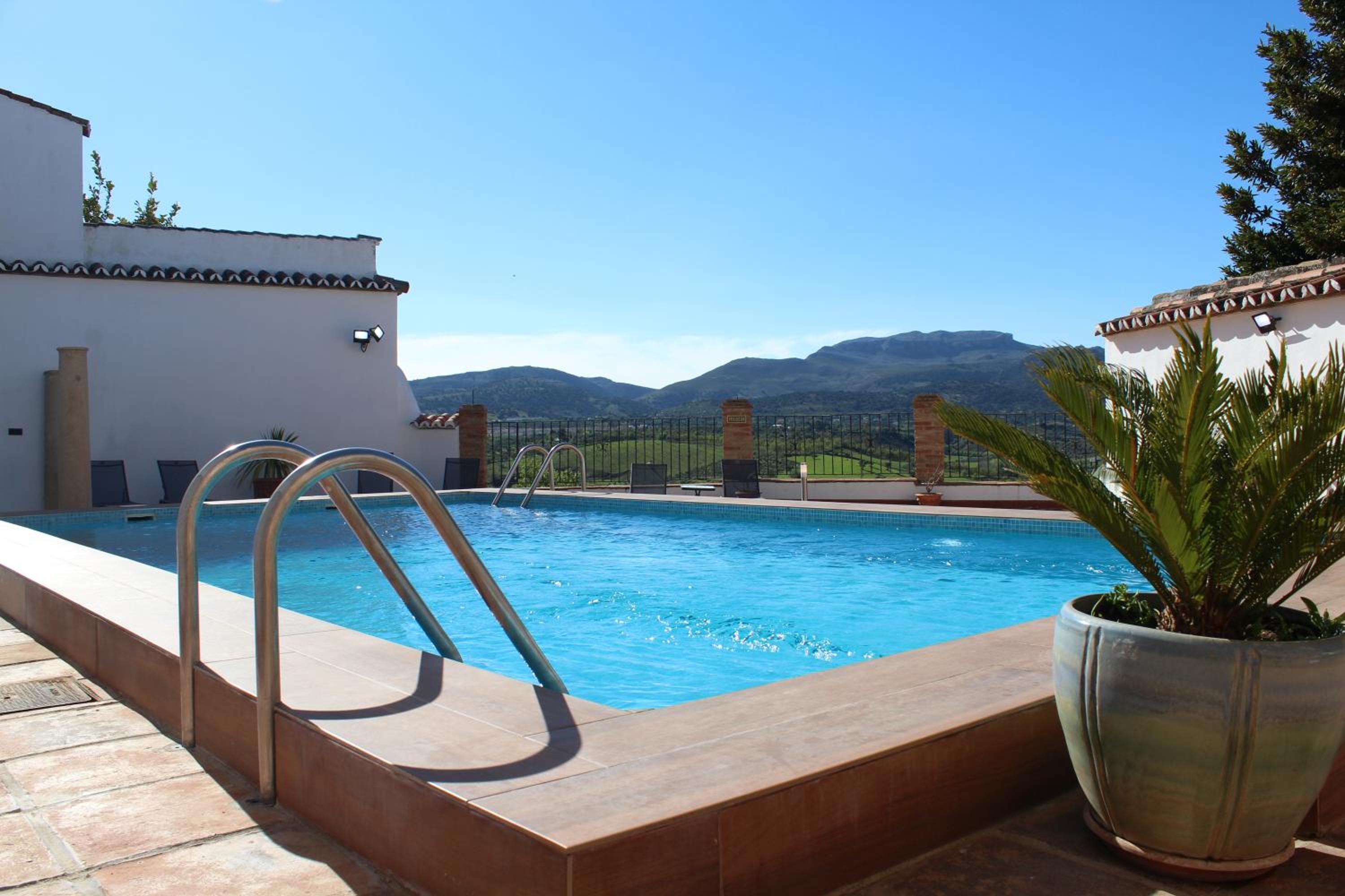 Avanel Boutique Apartments view 2
