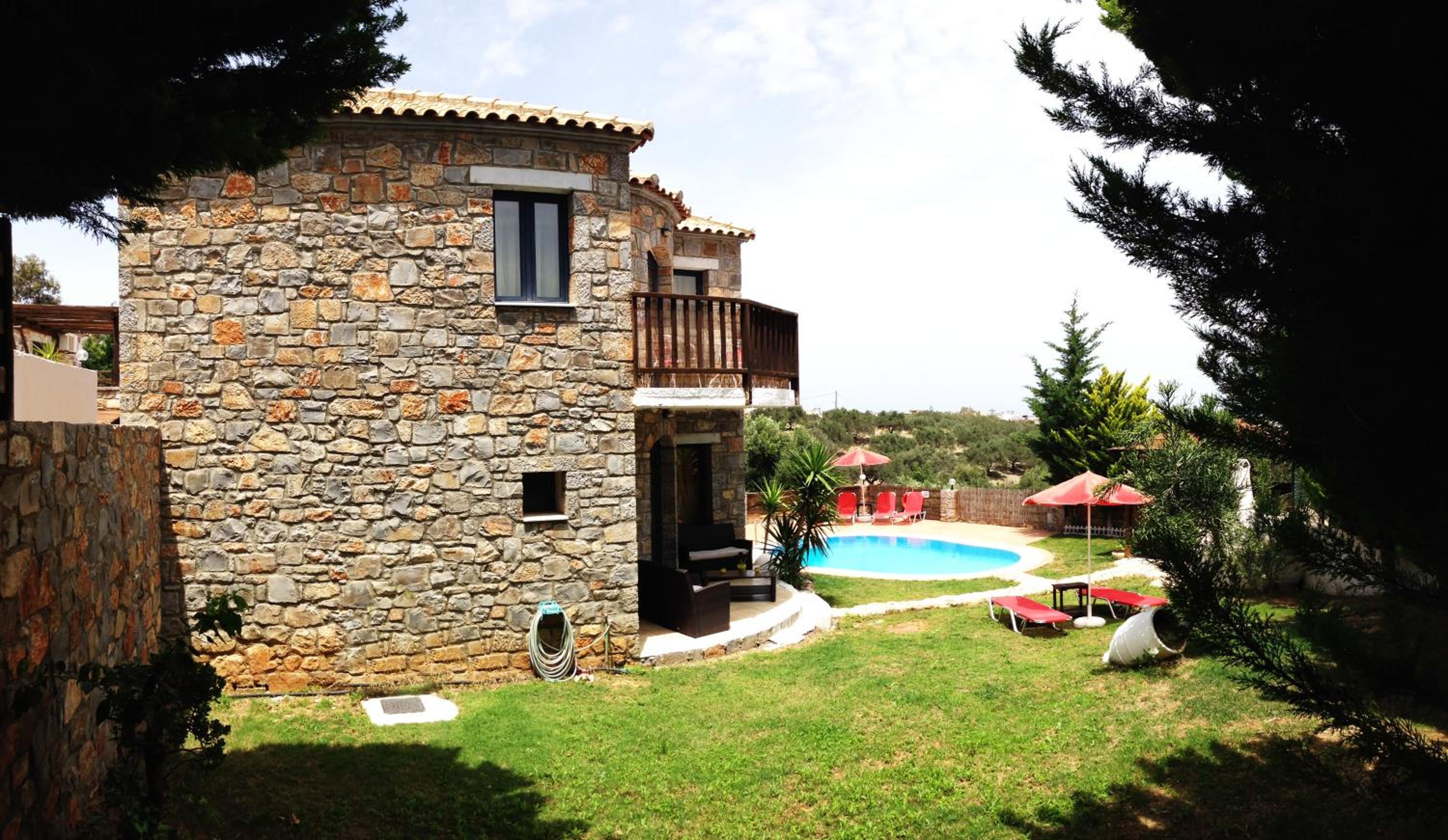 Hotel Niriides Villas - Image 1