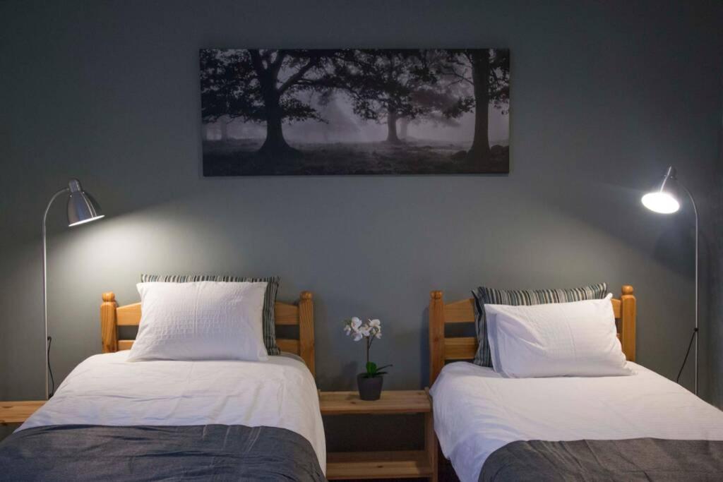 Enjoy Square - Spacious Holiday Home near Maredsous