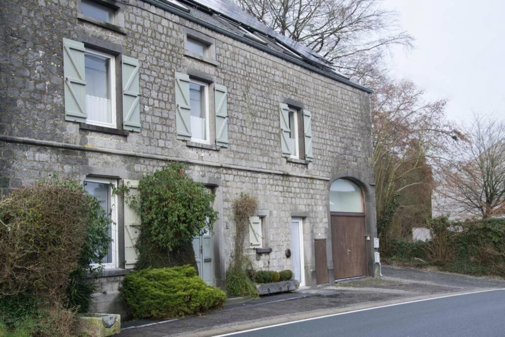 Enjoy Square - Spacious Holiday Home near Maredsous