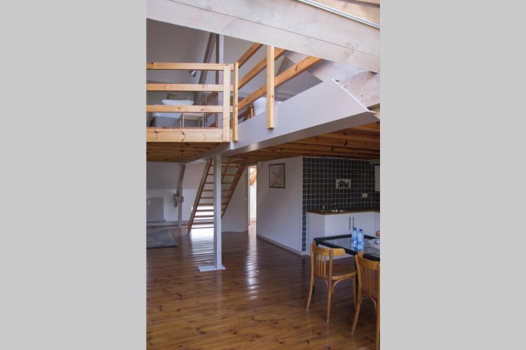 Enjoy Square - Spacious Holiday Home near Maredsous