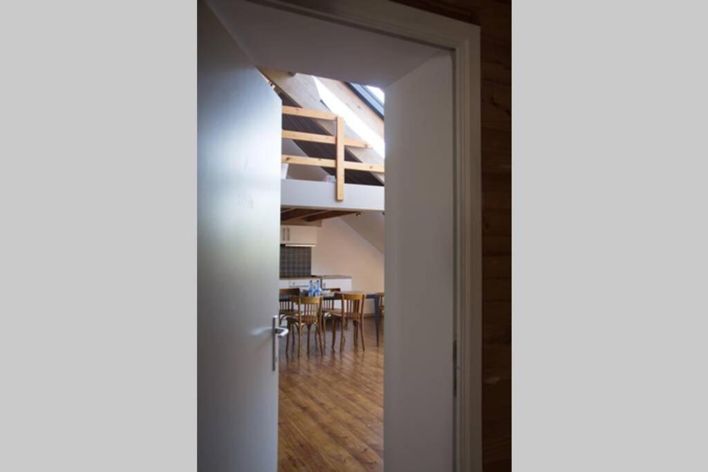 Enjoy Square - Spacious Holiday Home near Maredsous