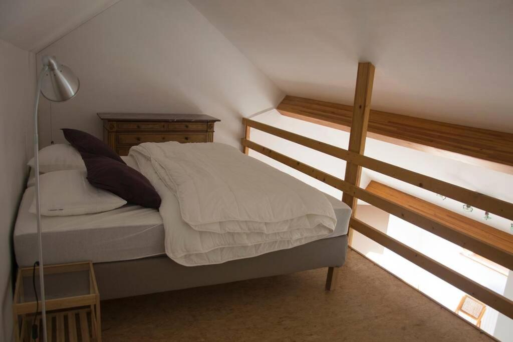 Enjoy Square - Spacious Holiday Home near Maredsous