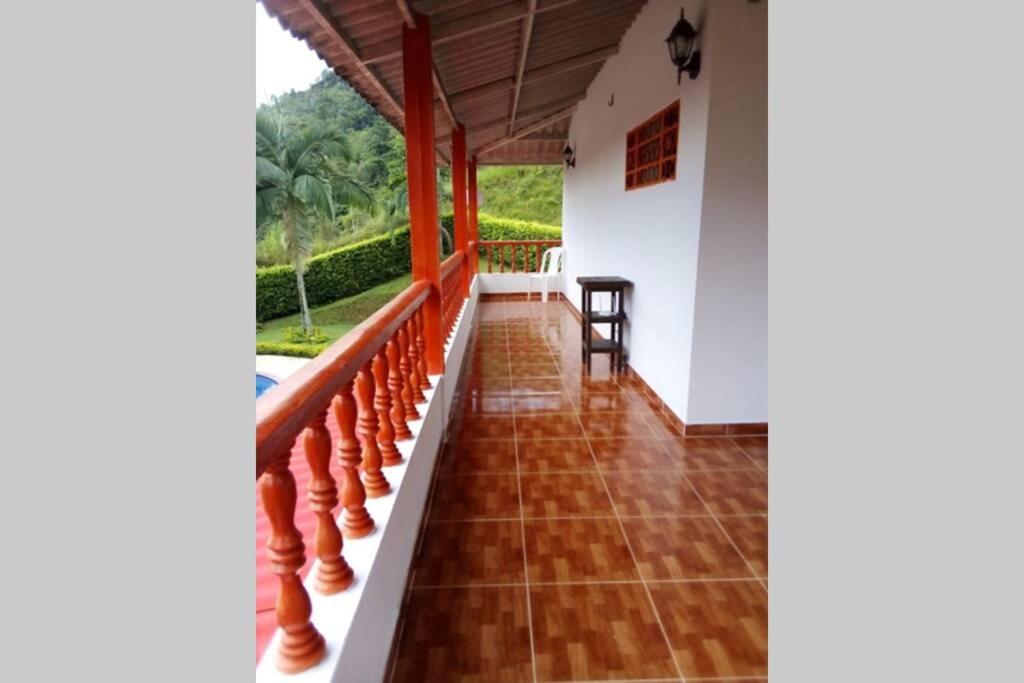 Casa Campestre Privada El Reposo con piscina y WIFI