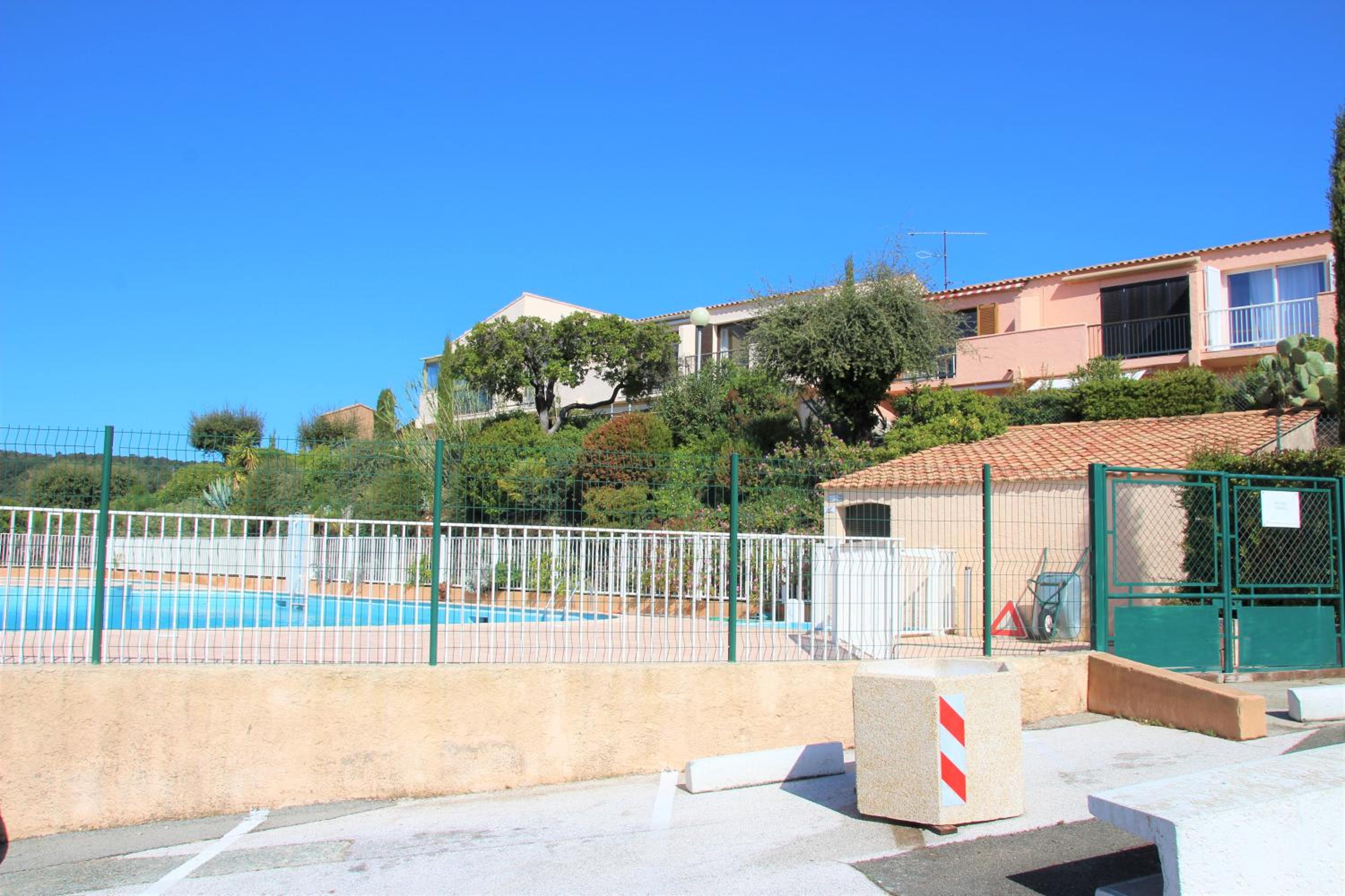 STUDIO POOL HOUSE 2 ETOILES VUE MER PANORAMIQUE AMAZING SEA VIEW WIFI LINGE LINEN INCLUS AIRCONDITIOn