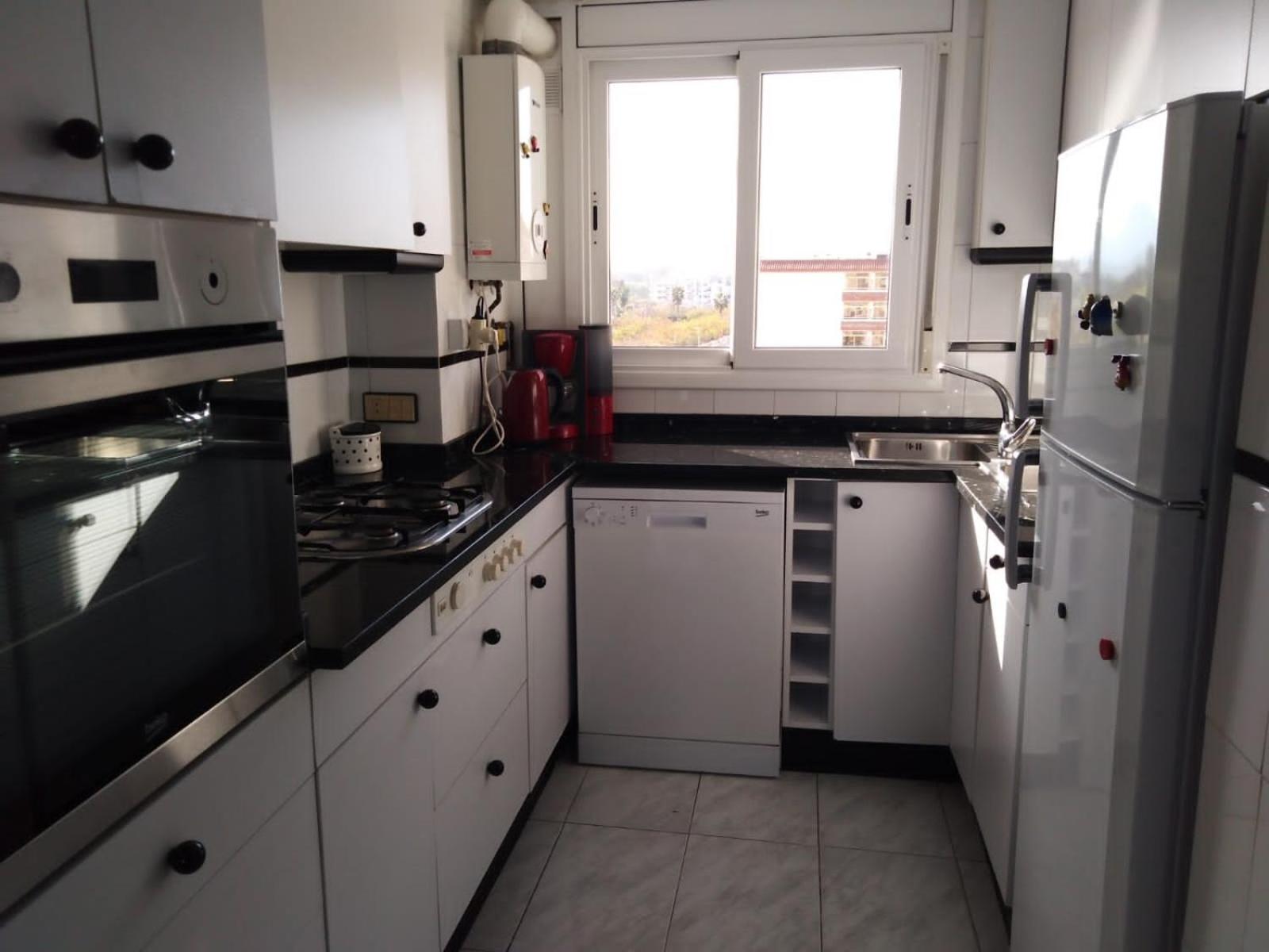A spacious apartment with a sea view view 5