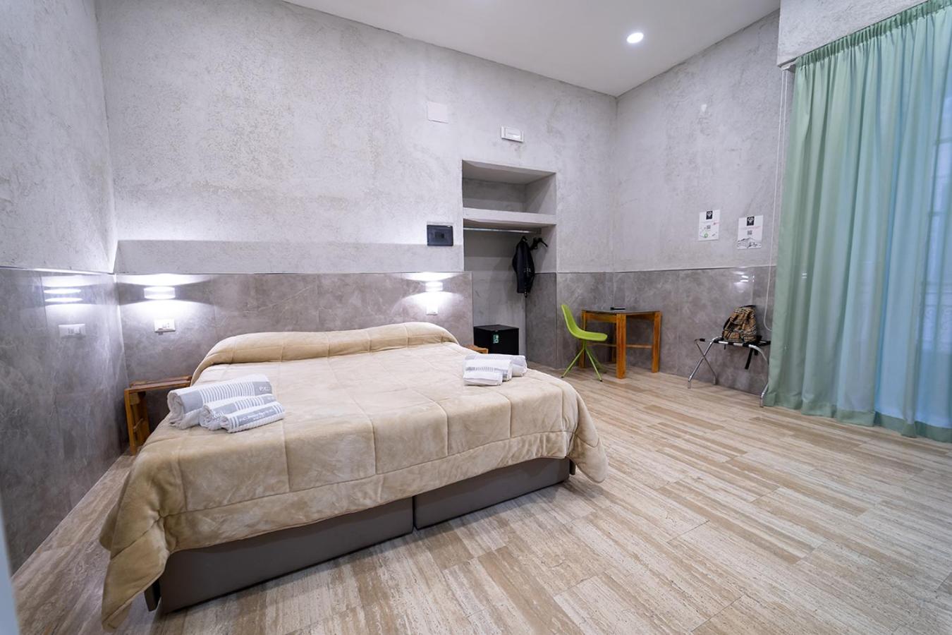 HR Boutique Porto, Napoli Centro, by ClaPa Group