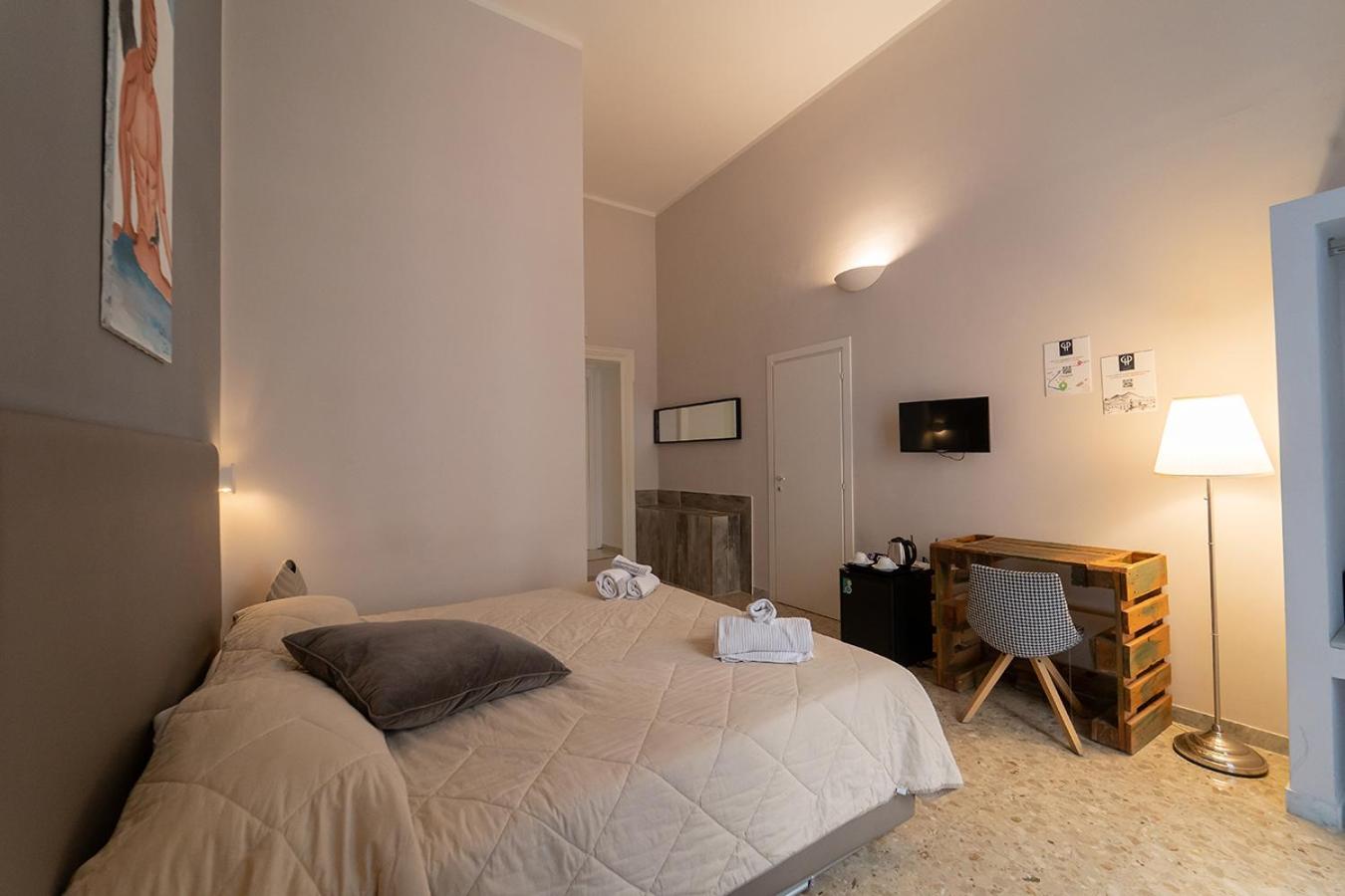 HR Boutique Porto, Napoli Centro, by ClaPa Group