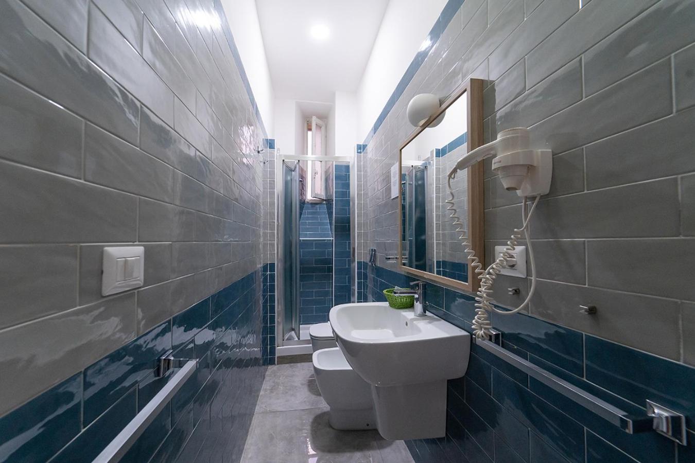 HR Boutique Porto, Napoli Centro, by ClaPa Group