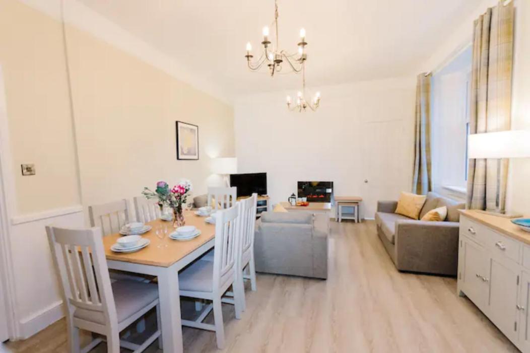 Erigmore Spa Cottage - A cosy cottage located in a countryside park with WIFI and access to swimming pool view 3