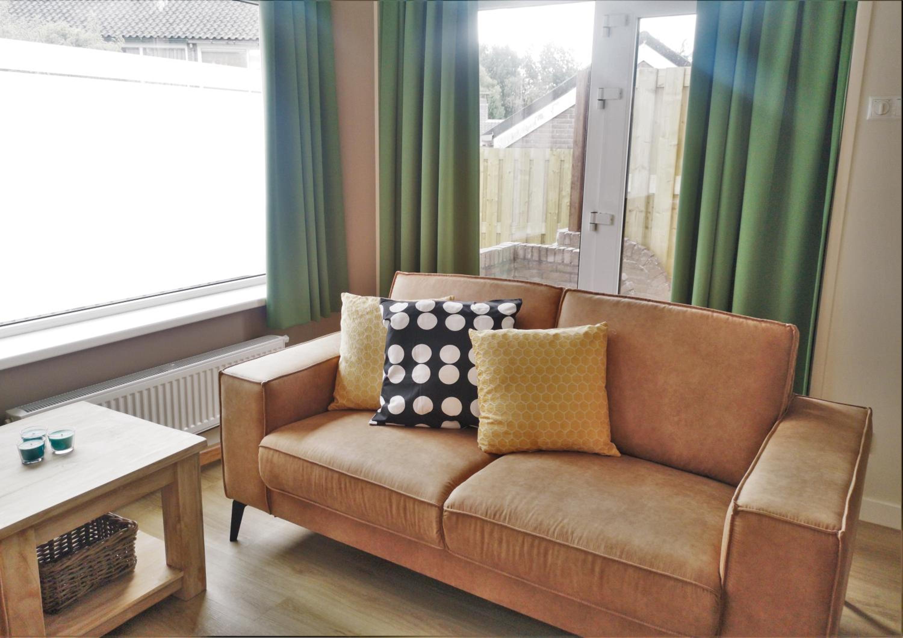 DWV71 Modern holiday home 'Vogole' view 2