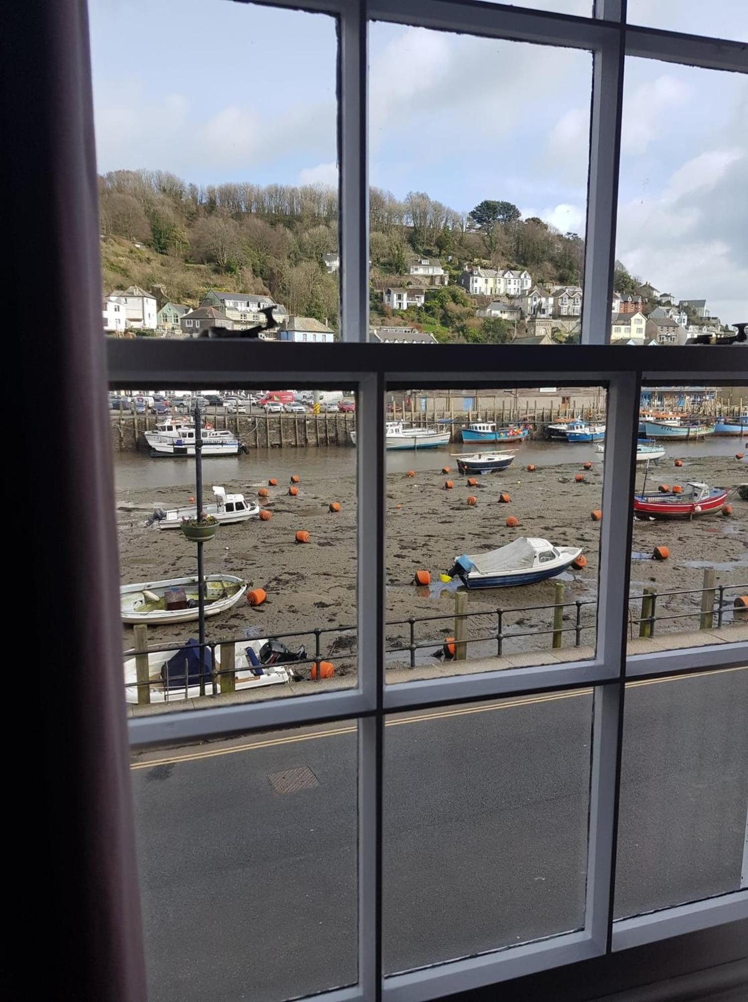 Harbour Moon Inn