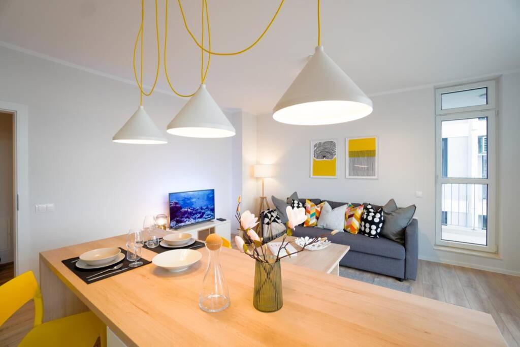 Scandinavian Airy APT in Business Area & Airport
