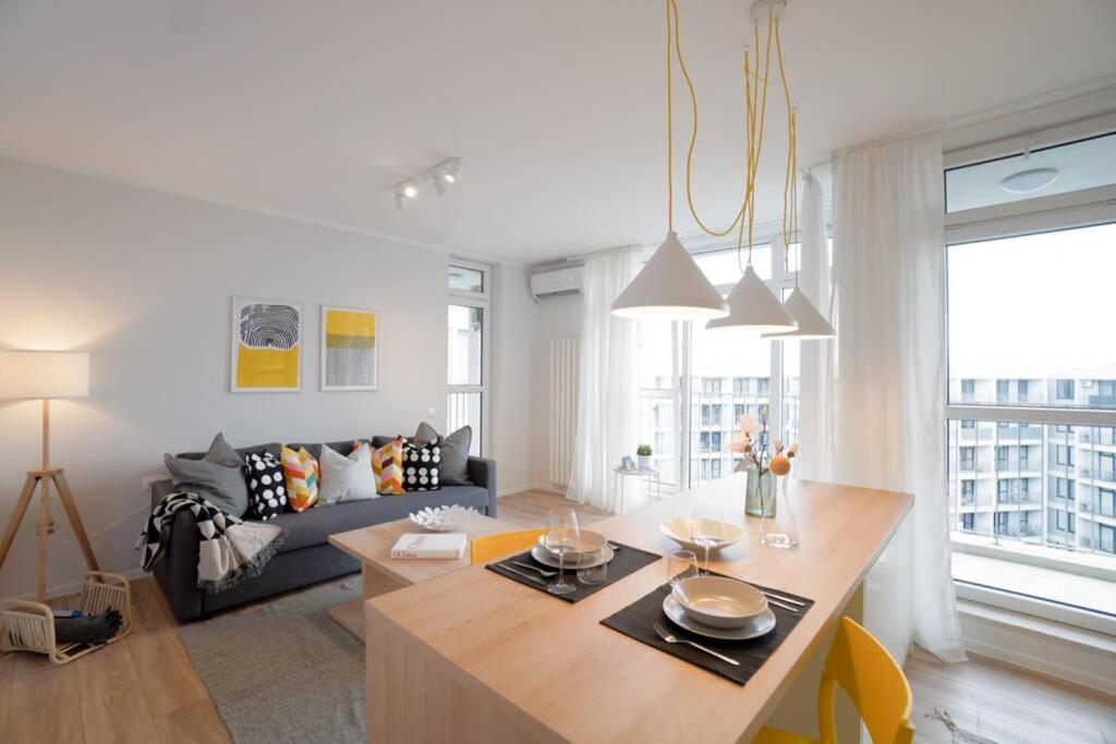Scandinavian Airy APT in Business Area & Airport