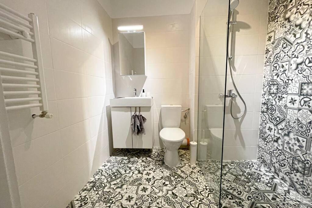 Scandinavian Airy APT in Business Area & Airport