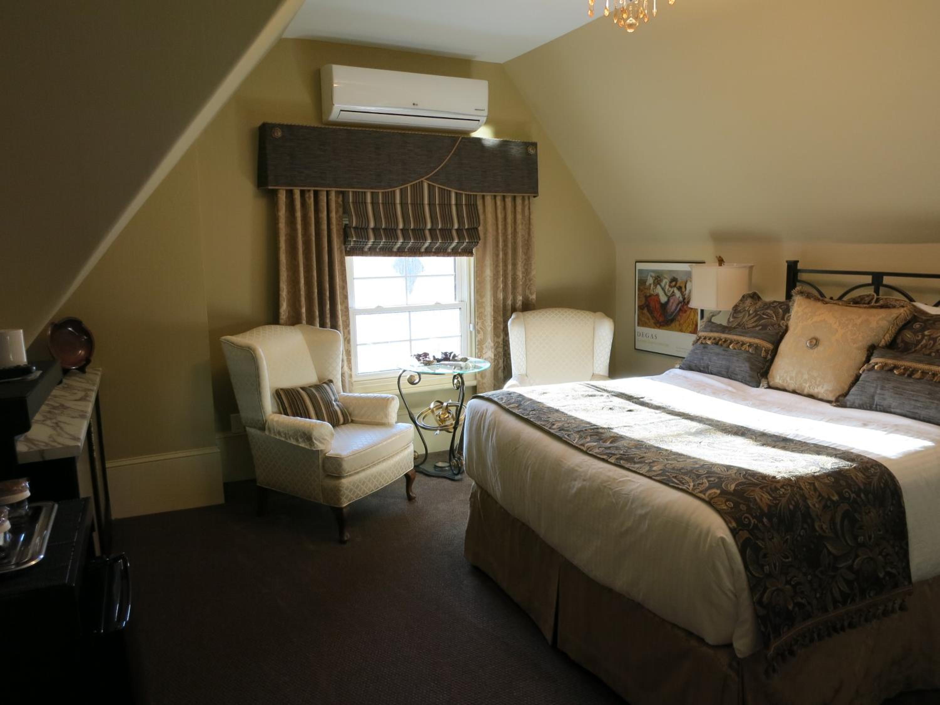 The Woodview Inn
