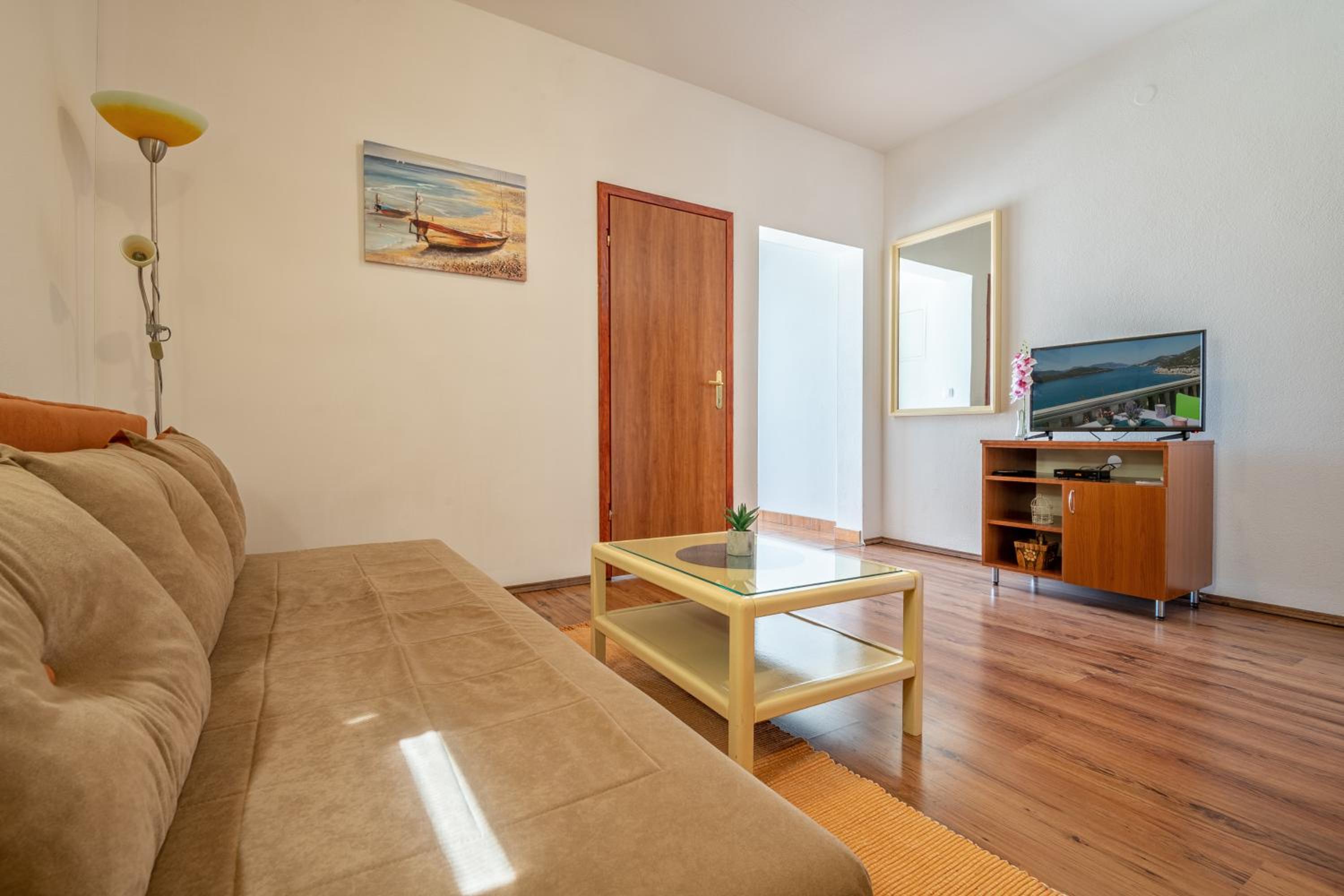 Apartments Leona