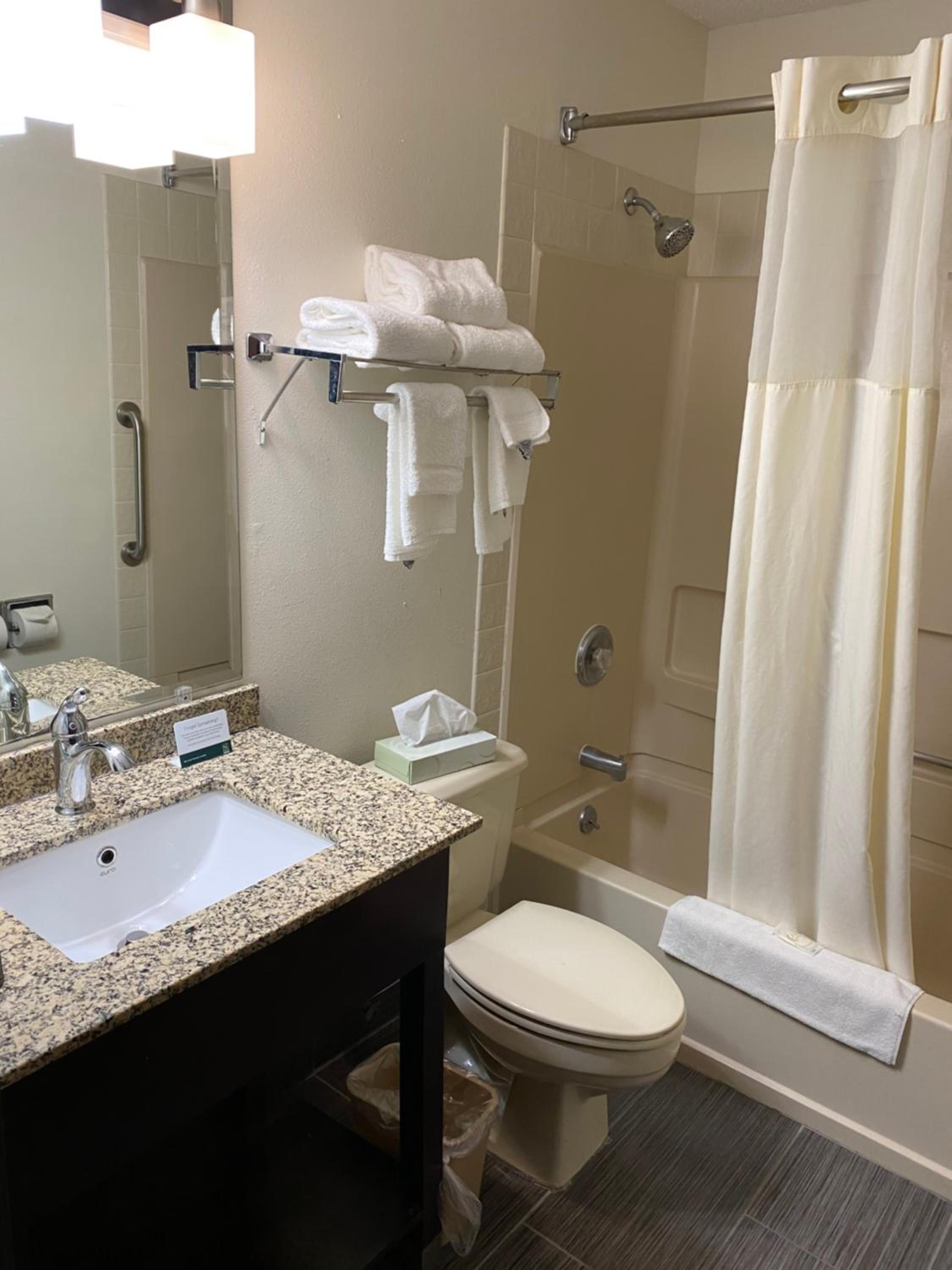 Quality Inn Morton at I-74 - Property Image 7