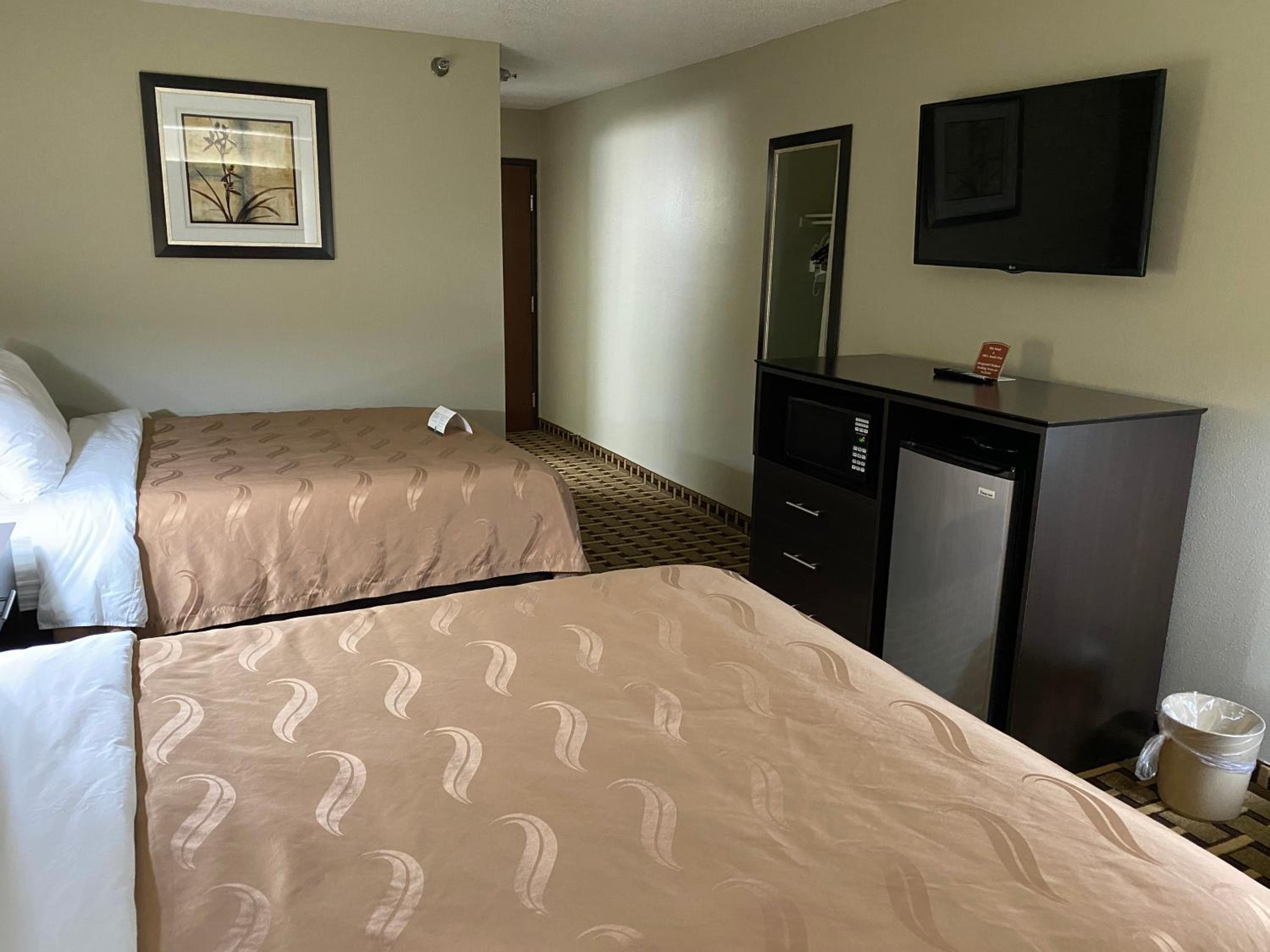Quality Inn Morton at I-74 - Property Image 15