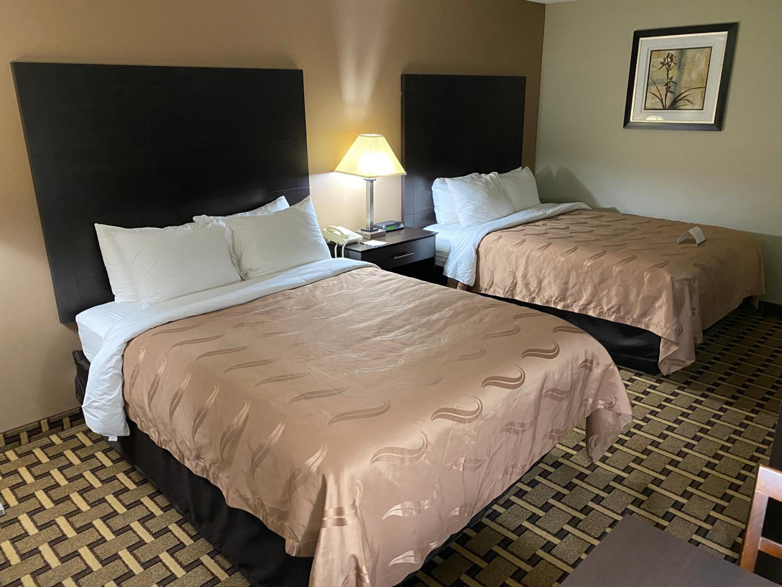 Quality Inn Morton at I-74 - Property Image 1