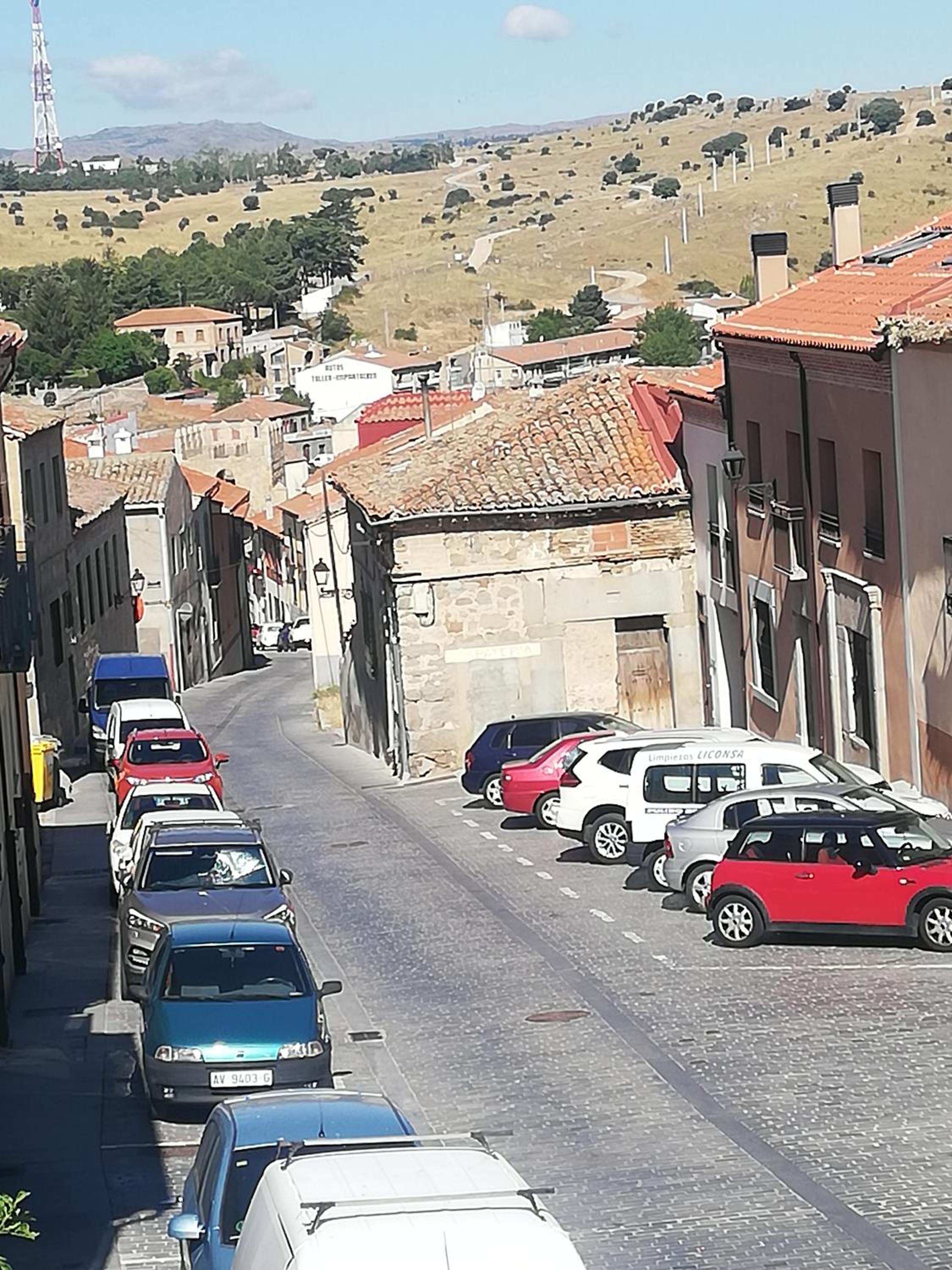Los Tres Monos view 3